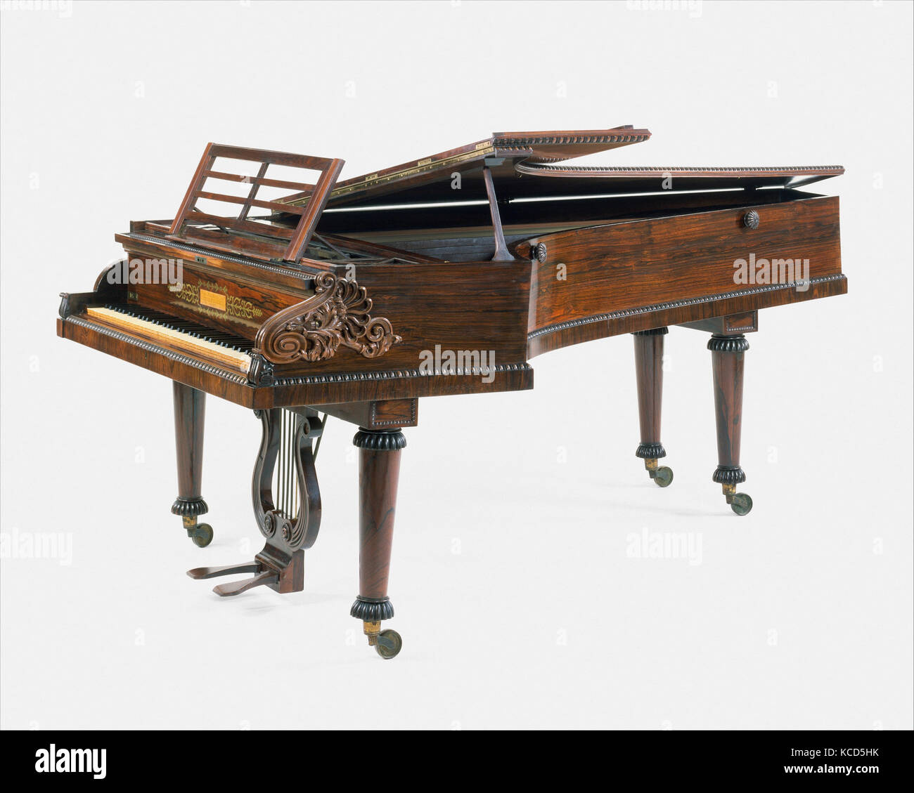 Grand Piano, 1827, London, England, Vereinigtes Königreich, Britisches, Palisander furniert, Eiche, Metall, Elfenbein, Ebenholz, Ahorn, Buche, Messing Stockfoto