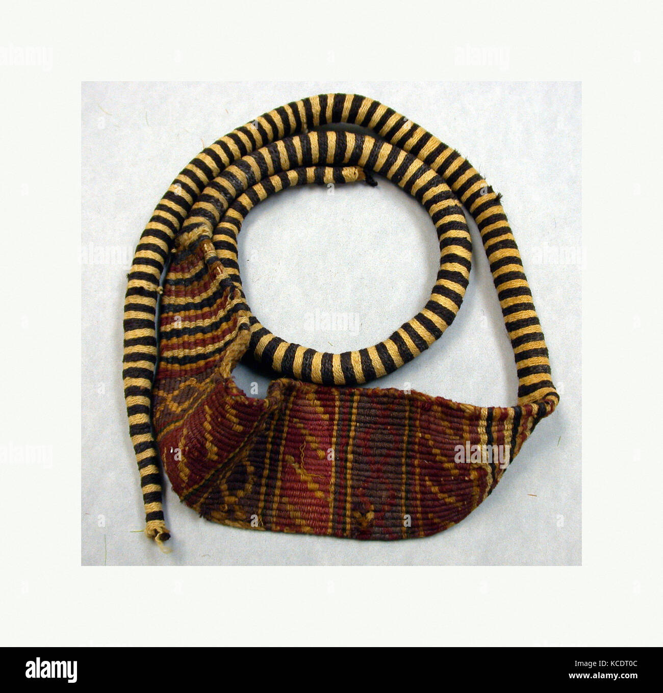Sling, A.D. 1450 - 1532, Peru, Inka (?), Camelid Haar, Länge 54-1/2-in., Textiles-Woven Stockfoto