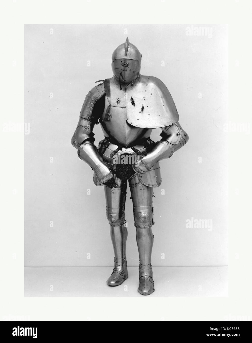 Jousting Rüstung (Rennzeug), Ca. 1580 - 90, Dresden oder Annaberg, Deutsch, wahrscheinlich Dresden oder Annaberg, Stahl, Kupfer, Aluminium, Leder Stockfoto