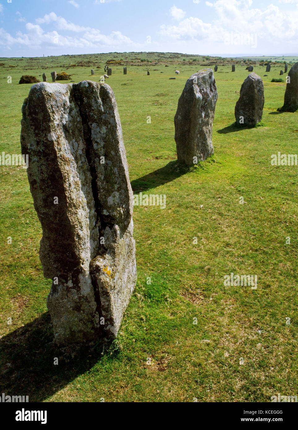 The Hurlers prähistorischen Steinkreise, Bodmin Moor, Cornwall: Nord Nord Ost im Rahmen der zentralen Kreis mit dem Norden Kreis darüber hinaus. Stockfoto