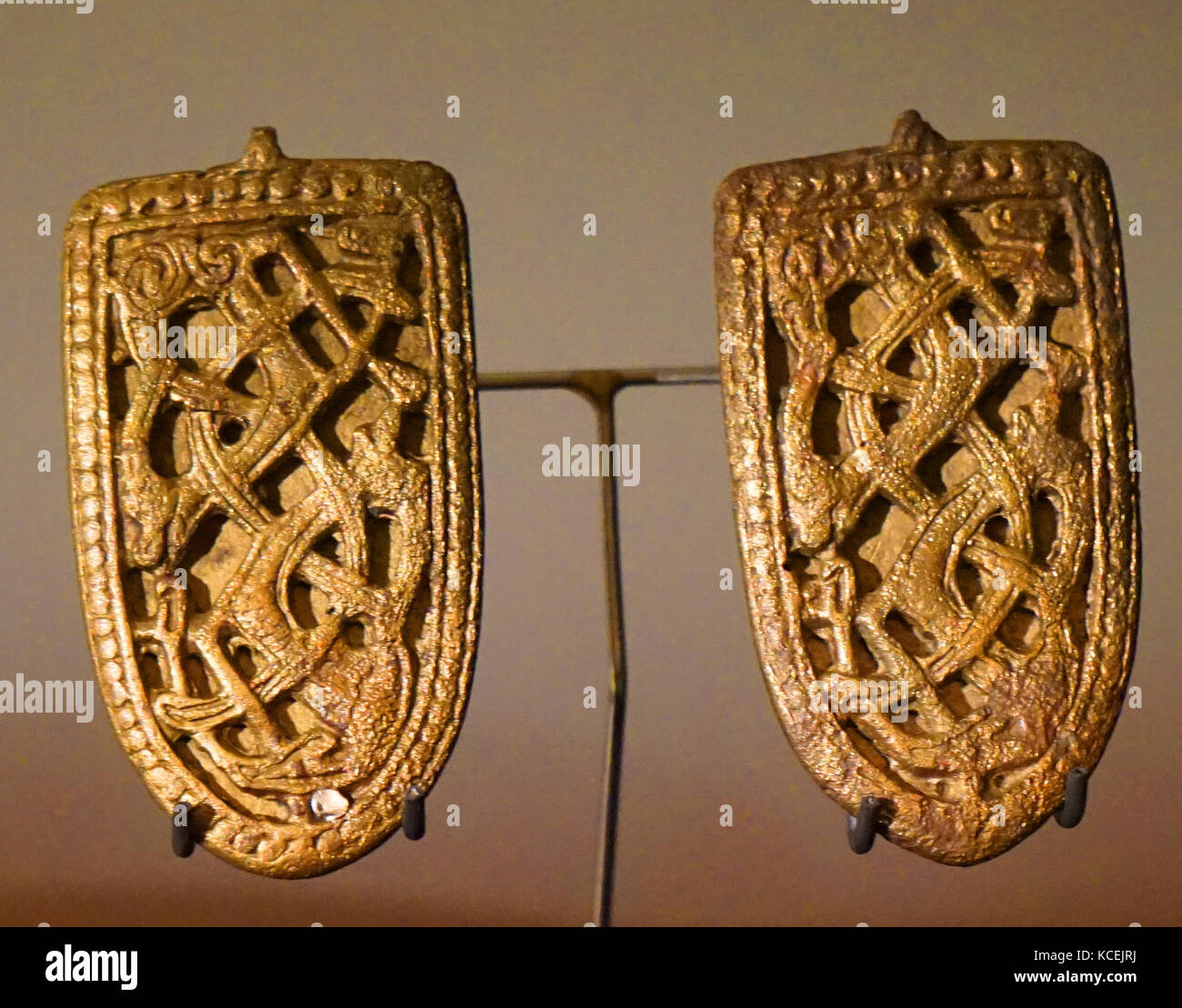 Broschen des Isländischen Frauen, ähnlich verziert, die aus der Wikingerzeit in Skandinavien. Die häufigsten Funde sind Frauen Broschen, die benutzt wurden, um die Über-tuniken an den Schultern zu befestigen. 9. Jahrhundert. Stockfoto