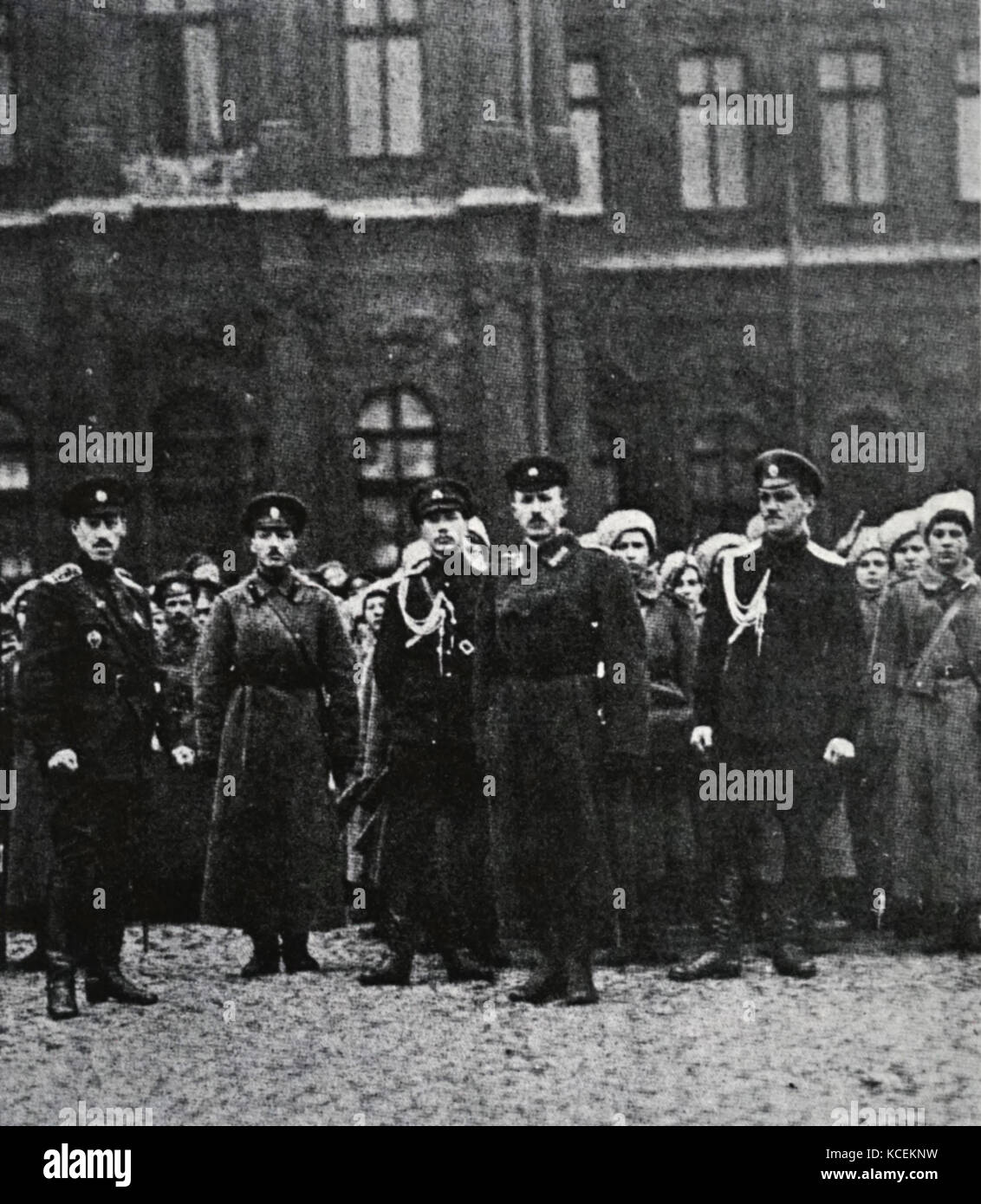 Foto aufgenommen von Bataillon des Petrograder Frauen des Todes Verteidigung des Winter Palace während der Revolution von 1917. Vom 20. Jahrhundert Stockfoto