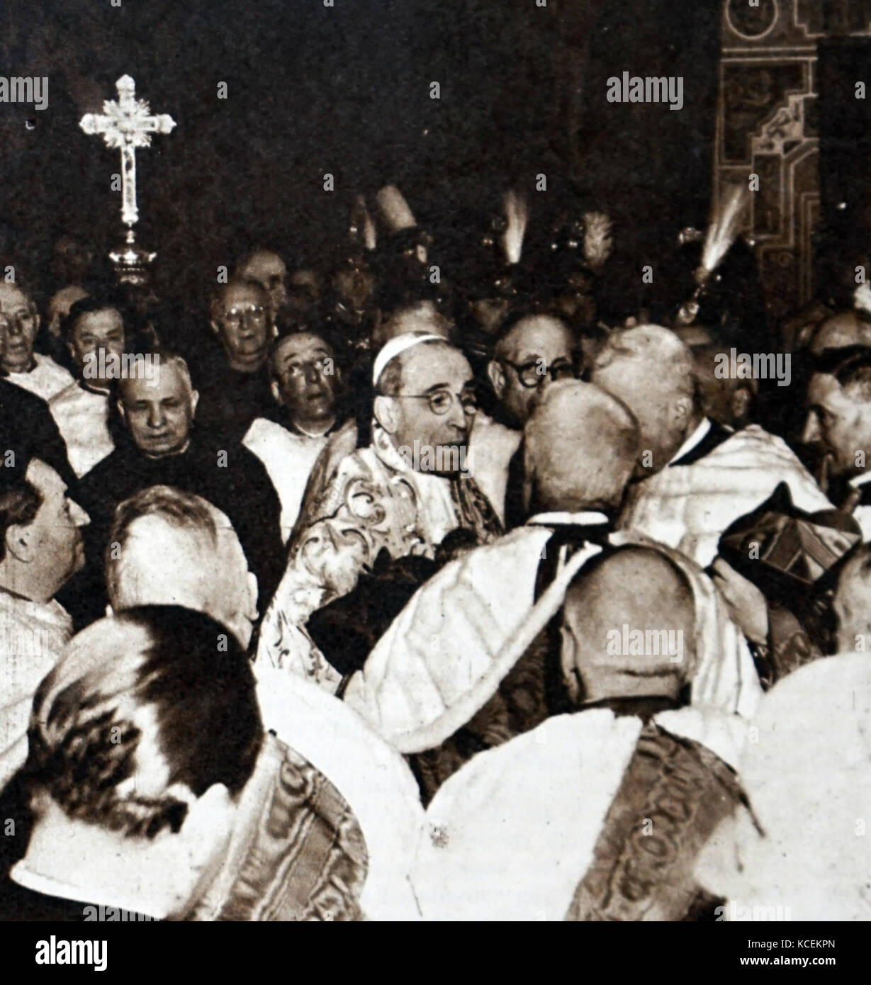 Foto von Papst Pius XII (1876-1958) feiert sein 9-jähriges Jubiläum der er Papst. Vom 20. Jahrhundert Stockfoto