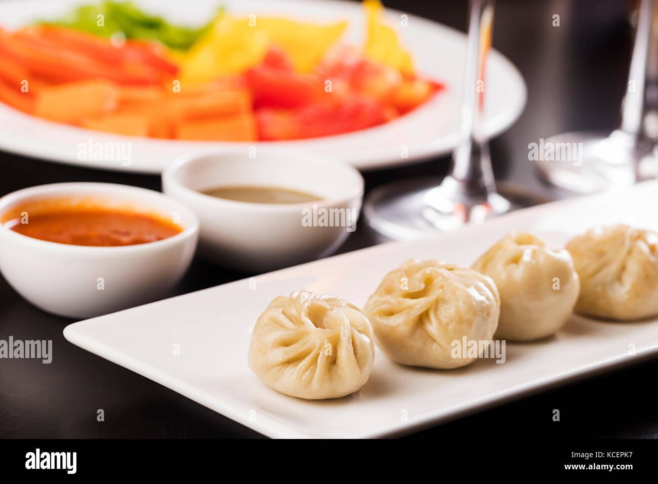 Chinesisches Essen gekocht Küche leckere fast food Hotel momos niemand Gemüse servieren Stockfoto