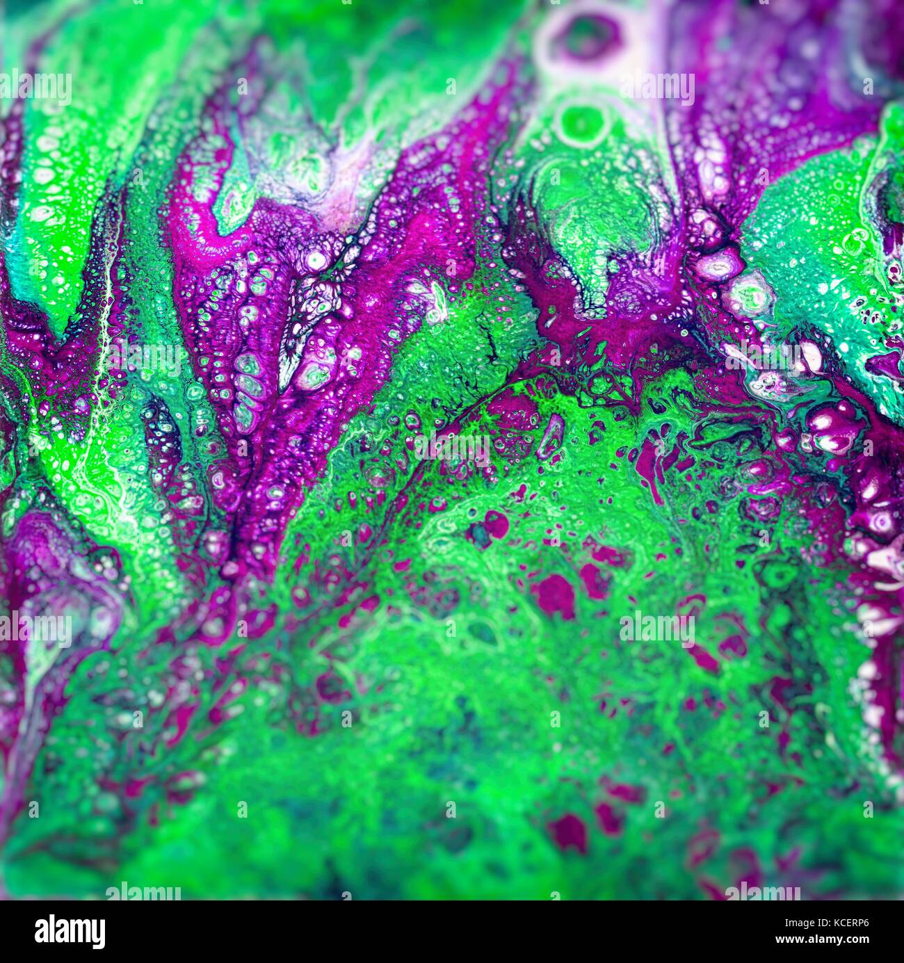 Liguid Aquarell und Tusche abstrakte farbige Malerei. nasse keuchte Illustration, Zusammenfassung Hintergrund und Tapeten. Rot, Pink und Grün Stockfoto