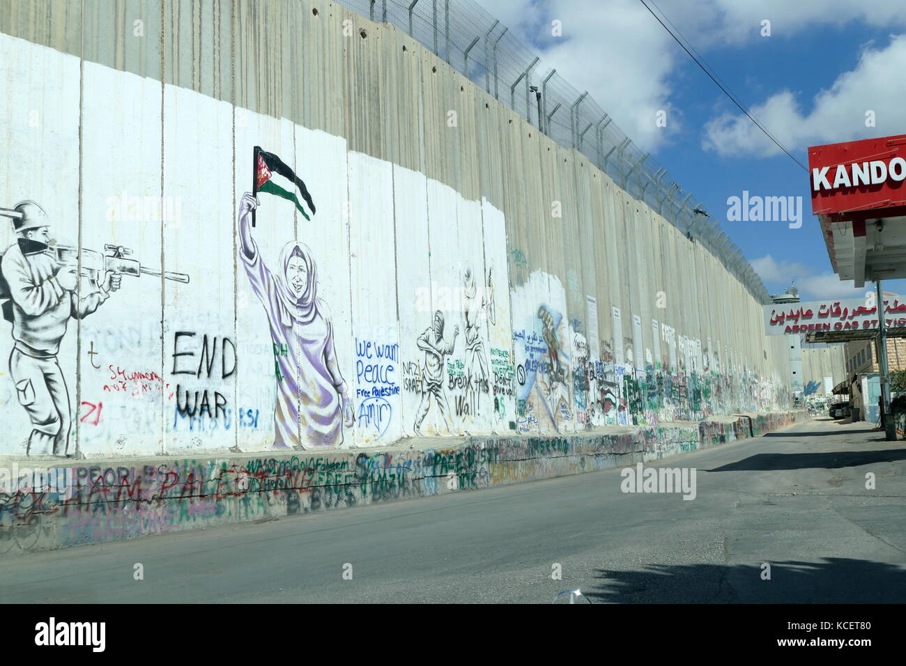 Politische Parolen und Graffiti Kunst in der palästinensischen Stadt Bethlehem, West Bank, Palästina 2016 Stockfoto