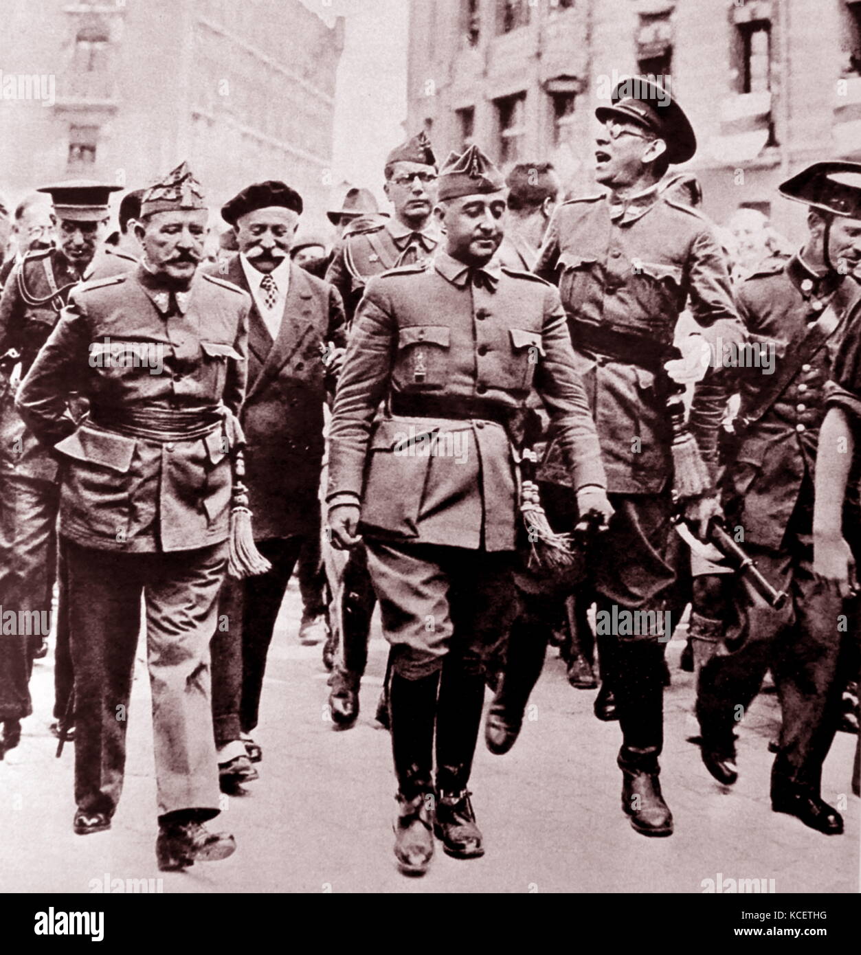 Spanischer Bürgerkrieg nationalistischen Führer: von links nach rechts; General José Cavalcanti, General Francisco Franco und General Emilio Mola y Vidal, Besuch in Burgos/Spanien 1938 Stockfoto