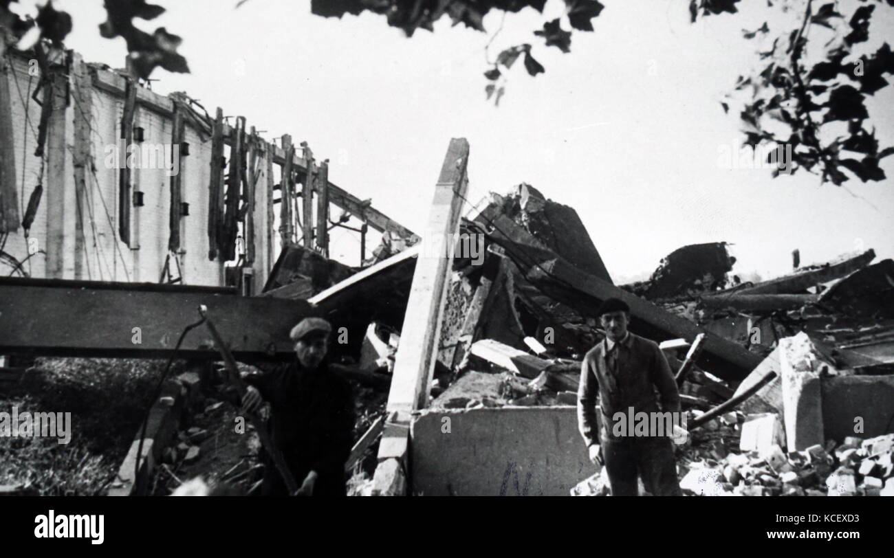 Foto von der Zerstörung der Vélizy-Villacoublay, in der süd-westlichen Vororten von Paris, während der Befreiung Frankreichs von der deutschen Besetzung im Sommer 1944. Vom 20. Jahrhundert Stockfoto