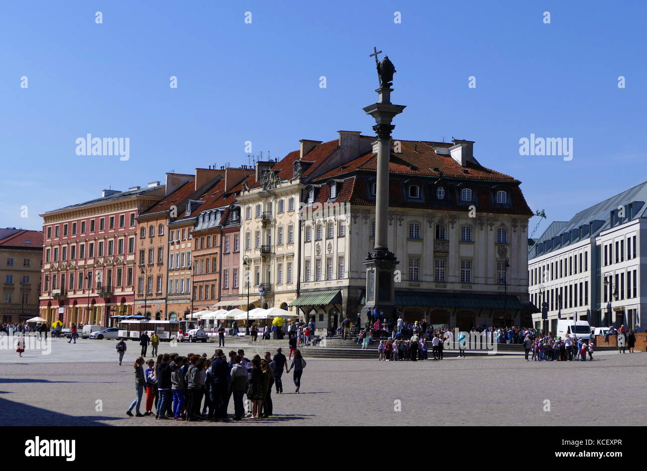 Foto: Das königliche Schloss in Warschau (Zamek Krolewski w Warszawie), der früher als die offizielle Residenz der polnischen Könige serviert. Es ist in der Burg entfernt, am Eingang des Warschauer Altstadt. Verbrannt und von den nationalsozialistischen Deutschen geplündert nach dem Einmarsch in Polen 1939 und 1944 fast völlig zerstört Nach dem Scheitern des Warschauer Aufstandes, wurde das Schloss komplett umgebaut und rekonstruiert. Vom 21. Jahrhundert Stockfoto