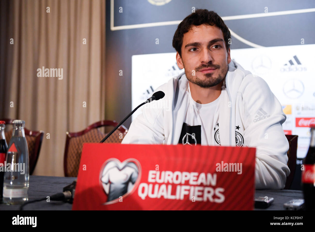 Mats Hummels (Deutschland). GES./ Fussball/ WM Qualifikation: Pressekonferenz des DFB in Belfast, 04.10.2017 Fußball: WM Qualifikation: Pressekonferenz der deutschen Nationalmannschaft, Belfast, 4. Oktober 2017 Stockfoto