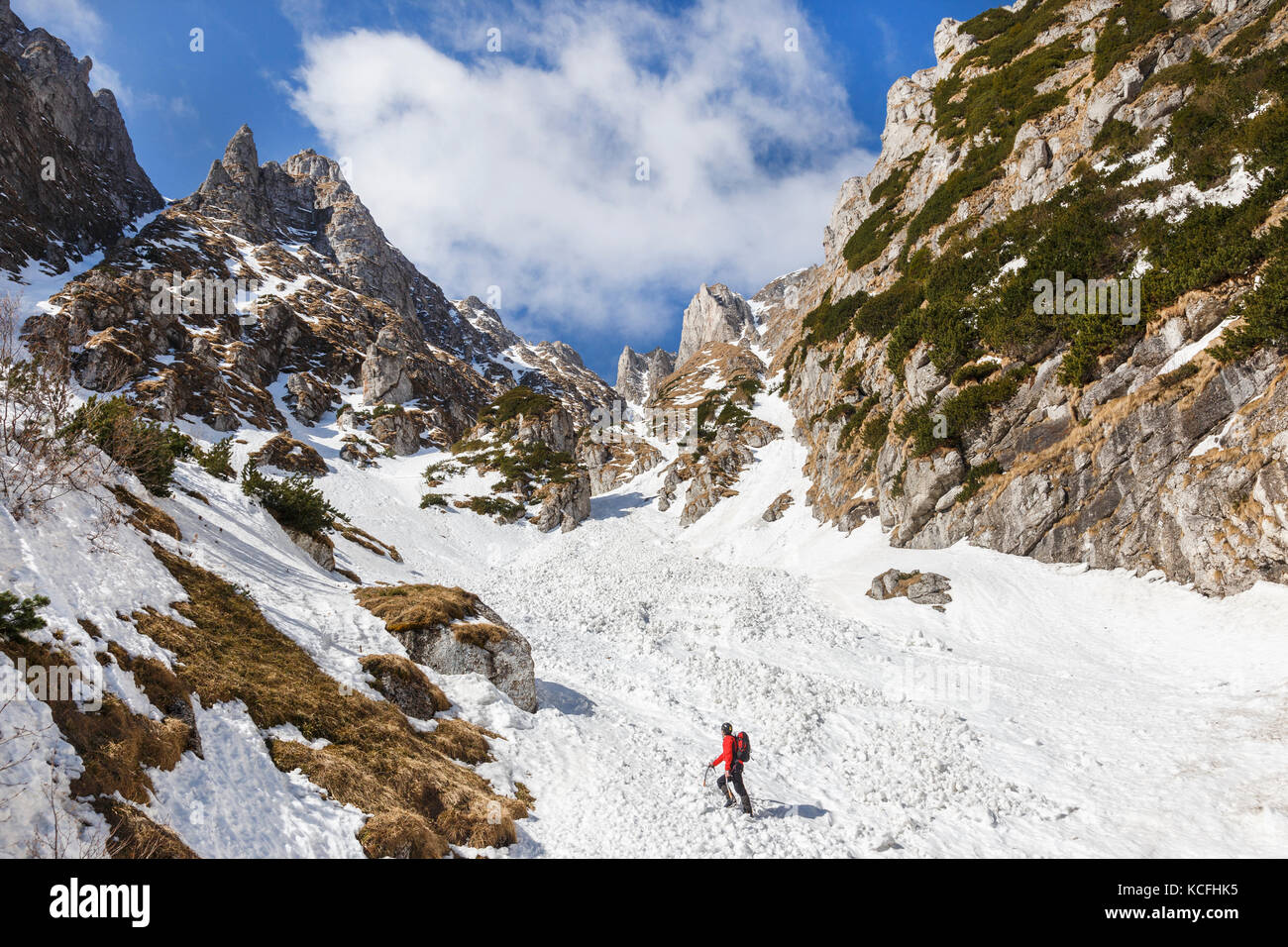Schneeschmelze in den Karpaten, Rumänien Stockfoto
