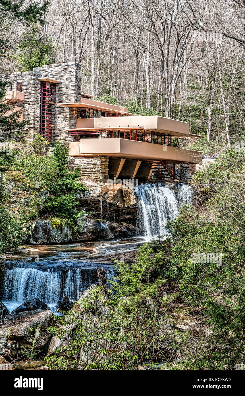 Fallingwater House vom Architekten Frank Lloyd Wright, Mill Run Pennsylvania, USA. 1935 für Familie Kaufmann entworfenes Haus. Stockfoto