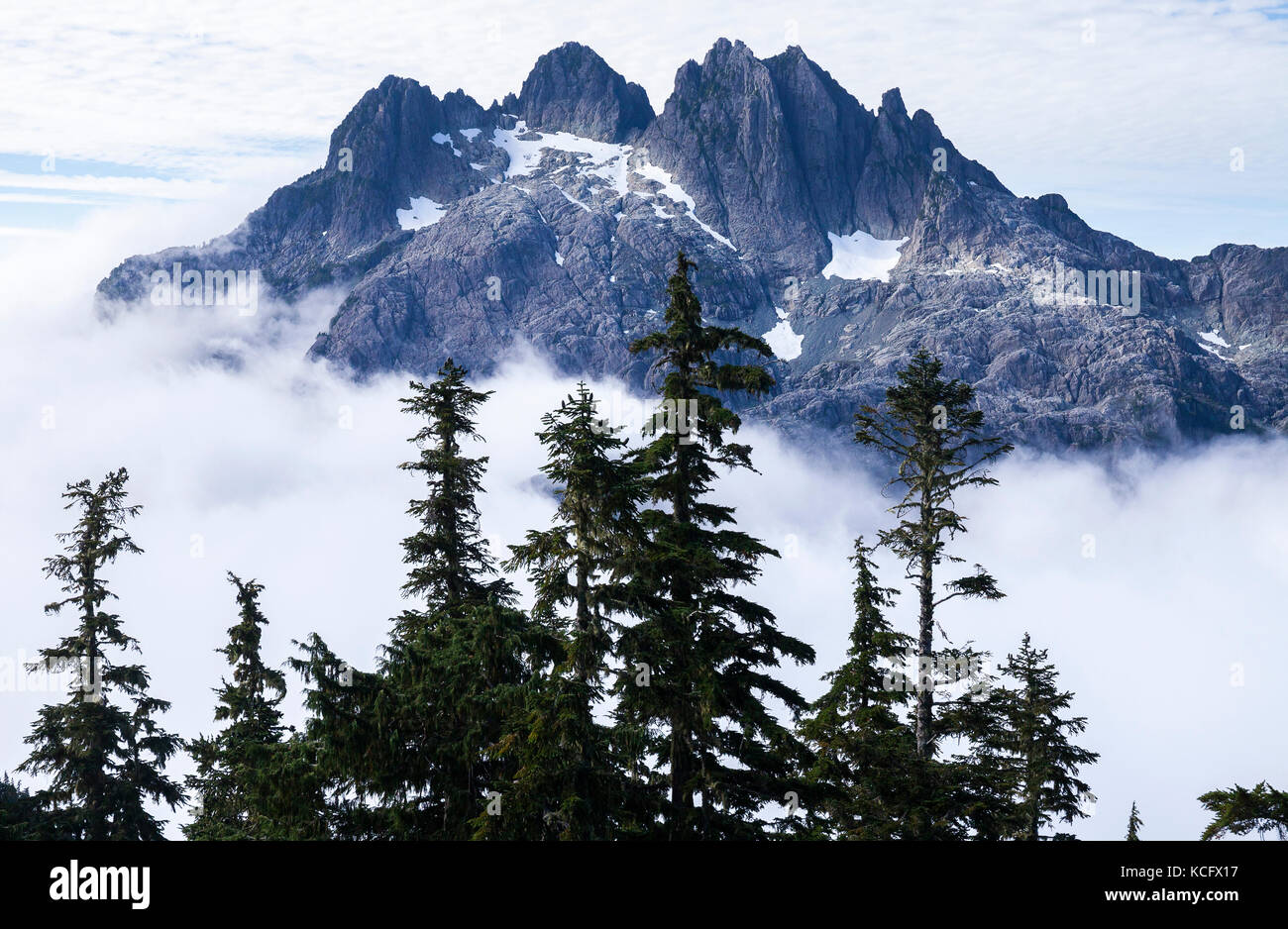 Triple Peak im Clayoquot Region von Vancouver Island, BC, Kanada. Stockfoto