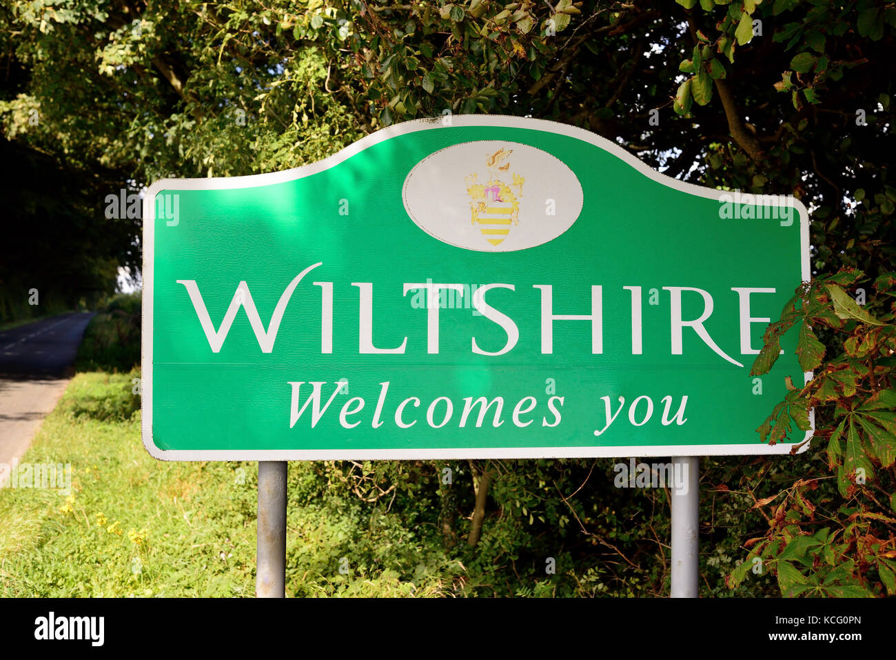 Schild am Straßenrand Wiltshire County Begrenzung. Stockfoto