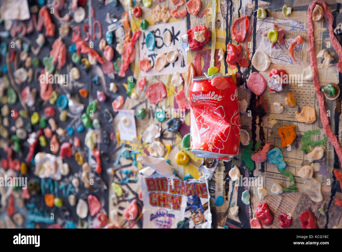 Post Gasse Kaugummi Wand in der Nähe von Public Market Center Farmers Market in Seattle, Washington Stockfoto