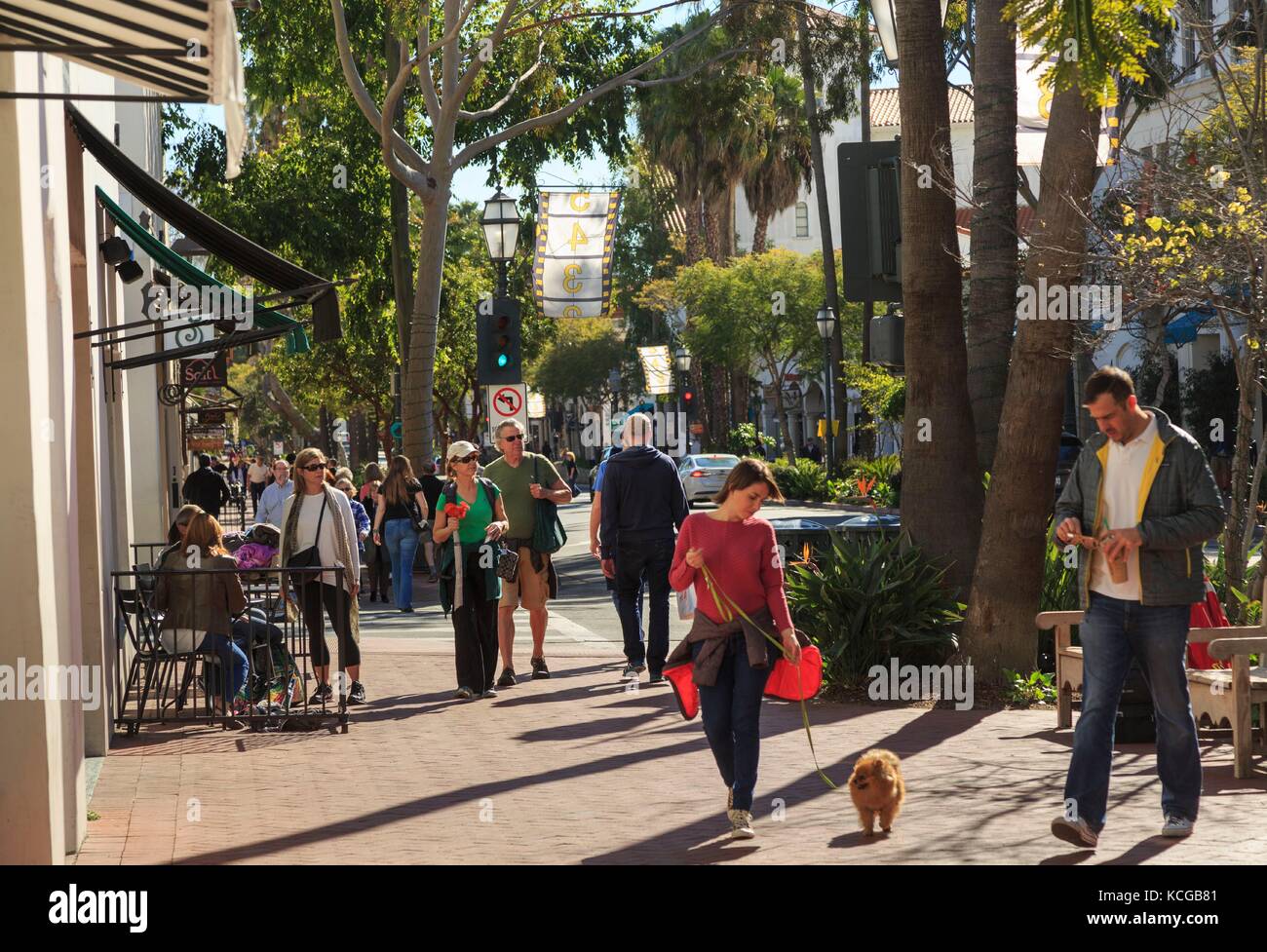 State Street in der Innenstadt von Santa Barbara, Kalifornien. Stockfoto