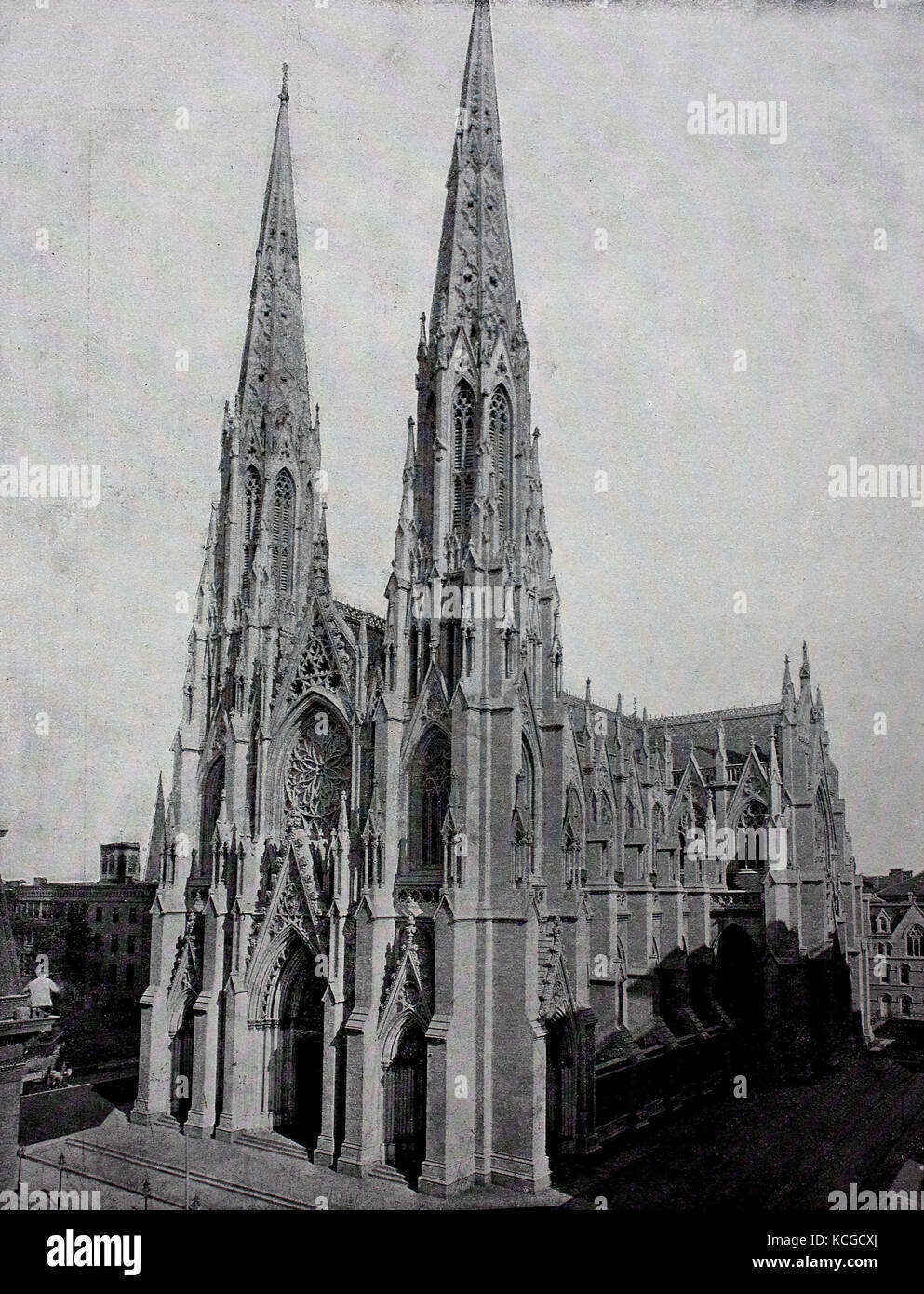 Vereinigte Staaten von Amerika, der Saint Patrick's Cathedral an der Fifth Avenue in New York, digital verbesserte Reproduktion einer historischen Foto aus dem (geschätzten) Jahr 1899 Stockfoto