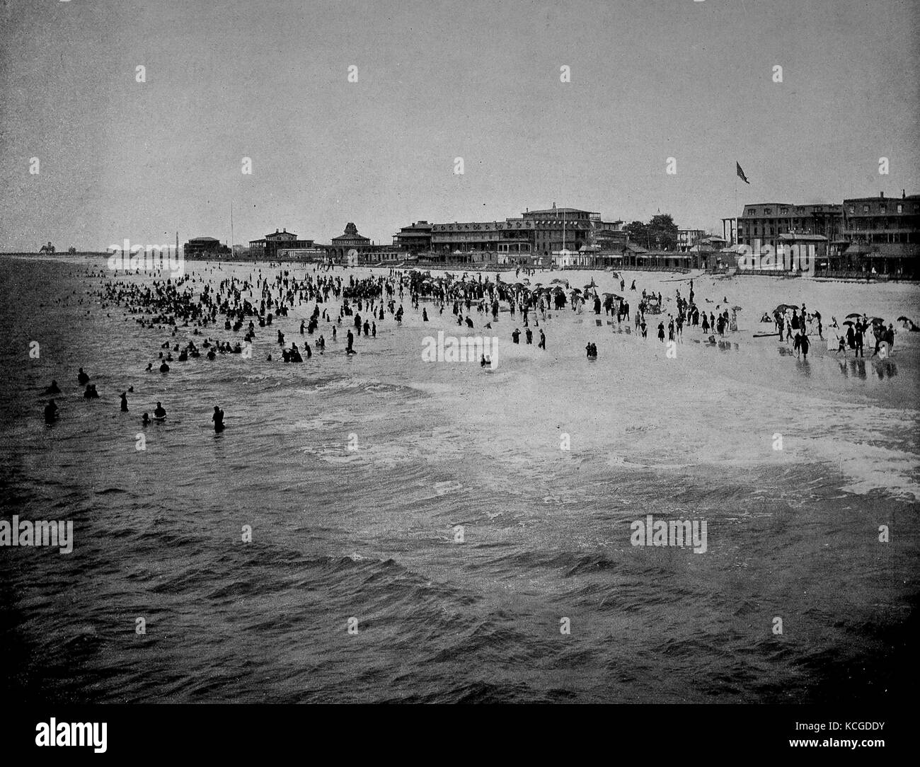 Vereinigte Staaten von Amerika, der Strand an der Südküste von New Jersey, die Strandpromenade des Seebades Cape May, digital verbesserte Reproduktion einer historischen Foto aus dem (geschätzten) Jahr 1899 Stockfoto