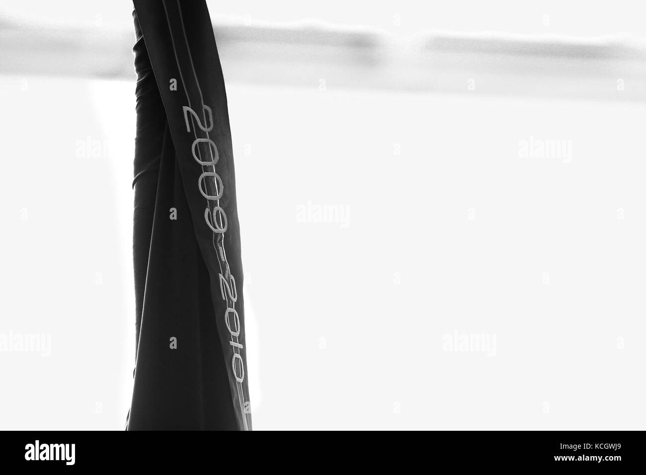 2-151 st Sicherheit und Unterstützung aviation Battalion, South Carolina Army National Guard, führt eine Änderung des Befehls Zeremonie an der Army Aviation support Facility (loc. 2), Donaldson, Greenville, South Carolina, 5. August 2017. Der scheidende Befehlshaber der US-Army Lt.Col. Christopher w.schwendimann Befehl aufgegeben zu Lt.Col. Douglas m. Leslie mit U.S. Army col. Andrew w.batten, Kommandant für die 59Th aviation Truppe den Befehl, South Carolina Army National Guard. (U.s. Army National Guard Foto: Staff Sgt. Roberto Di Giovine/freigegeben) Stockfoto