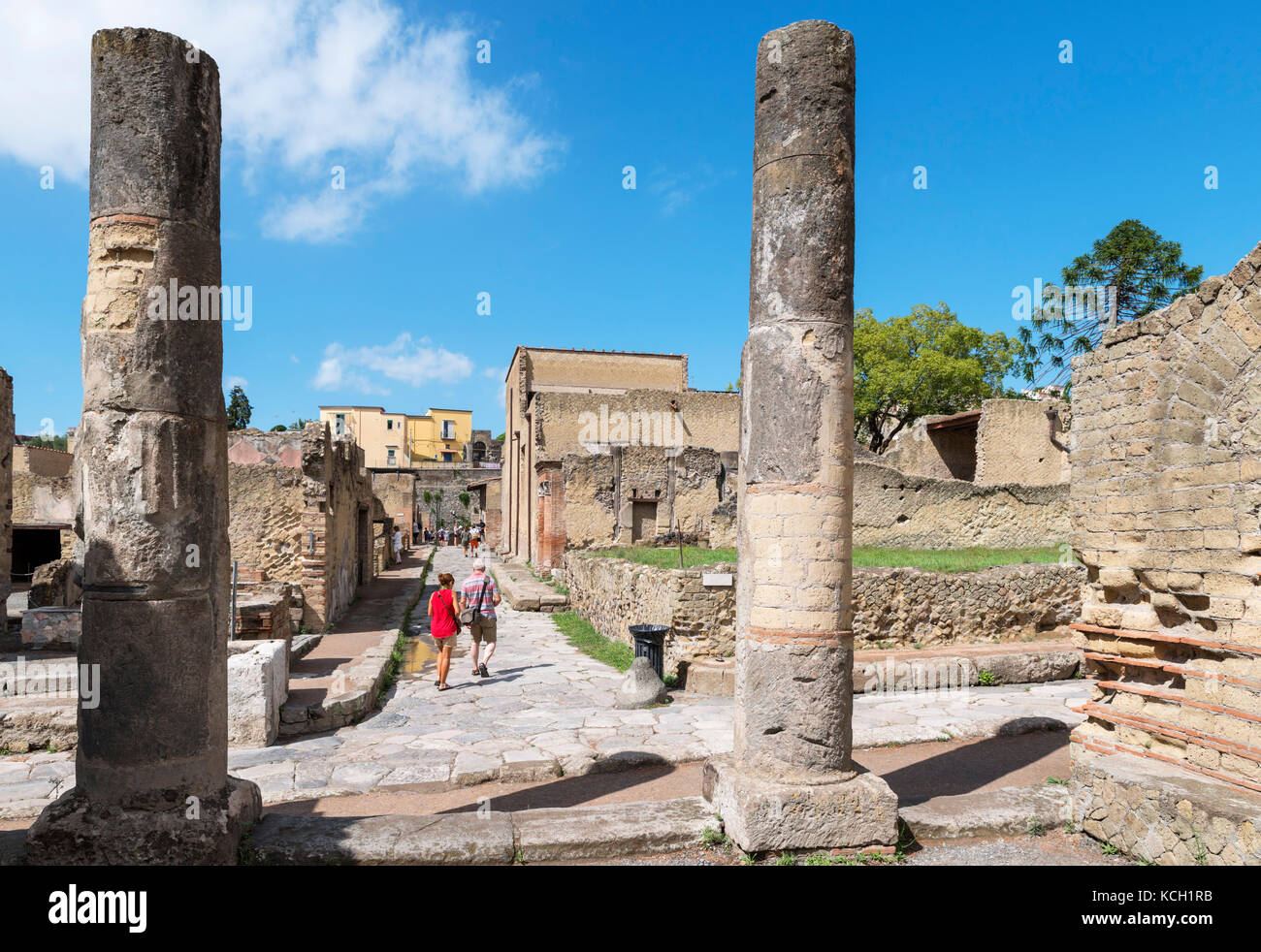 Römische Ruinen in Herculaneum (Ercolano) vom Vestibolo della Palestra, Neapel, Kampanien, Italien Stockfoto