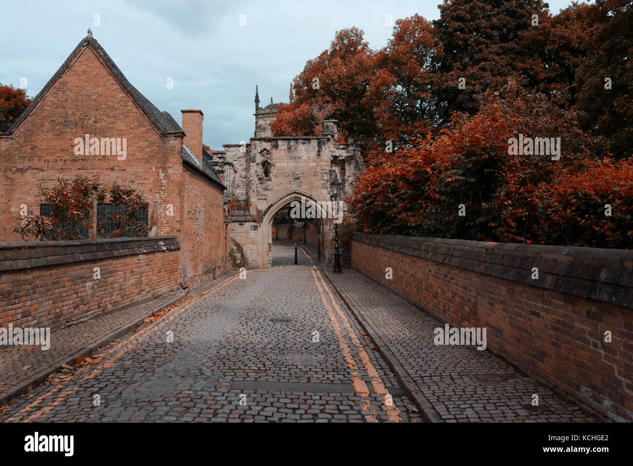 Blick auf das Schloss Straße alte Teil der Stadt Leicester City arch Stockfoto