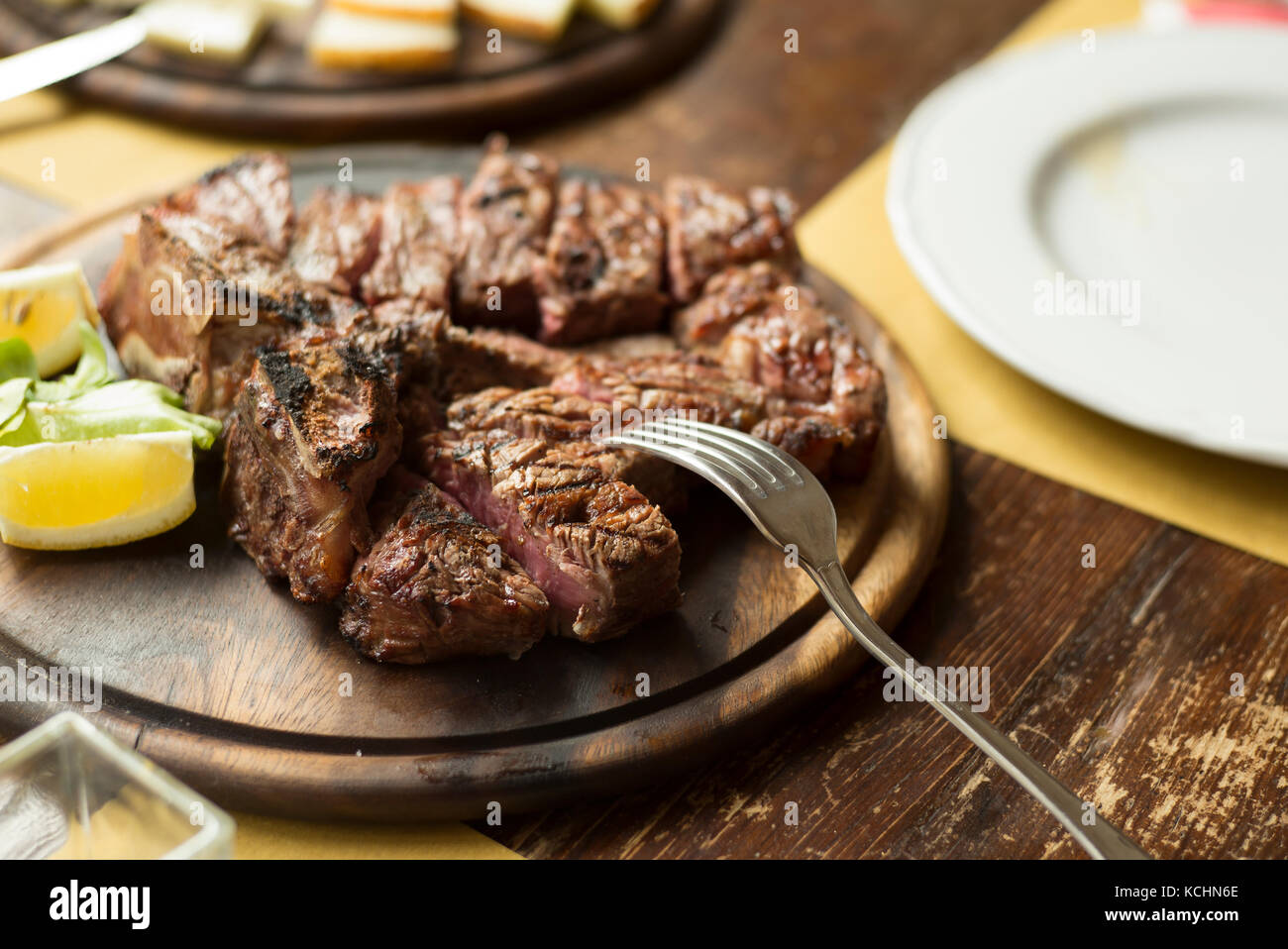 Bistecca alla Fiorentina, oder Florentiner Steak, in der Toskana ...