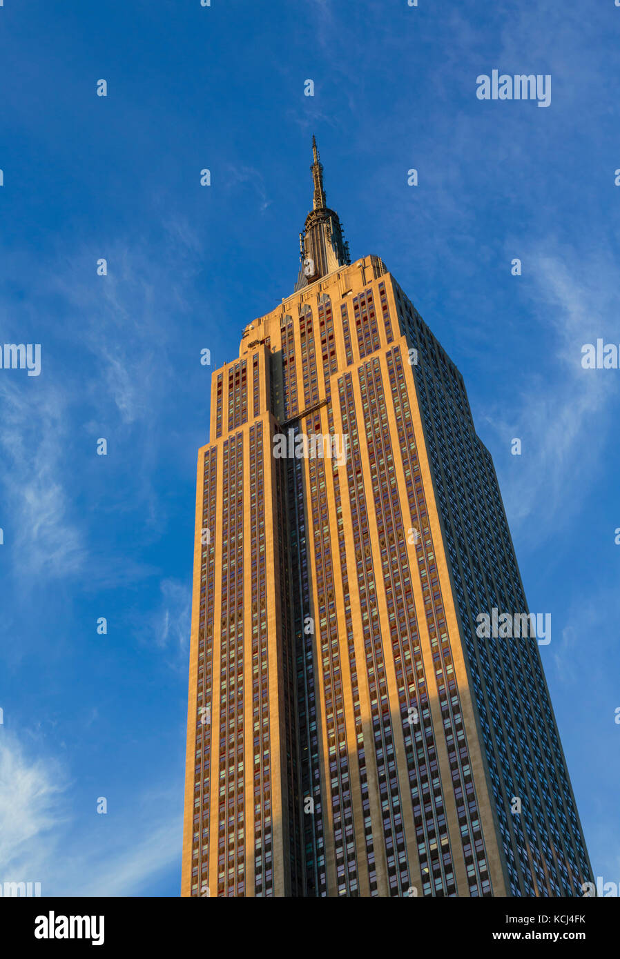 New York City, Bundesstaat New York, Vereinigte Staaten von Amerika. Das Empire State Building Wolkenkratzer. Stockfoto