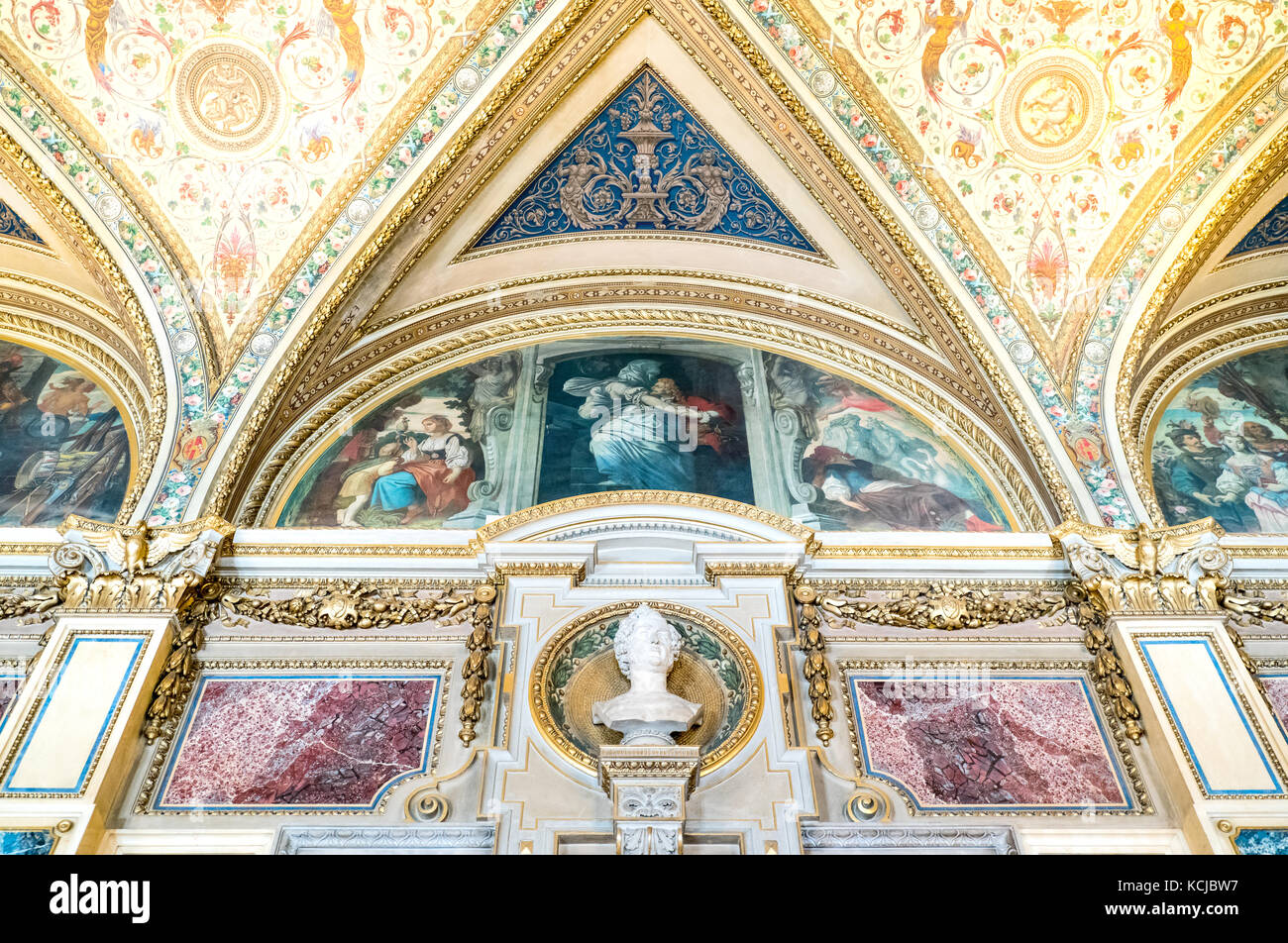 Wien, Österreich - 6. August 2016: Gemälde und Dekorationen der Staatsoper Stockfoto