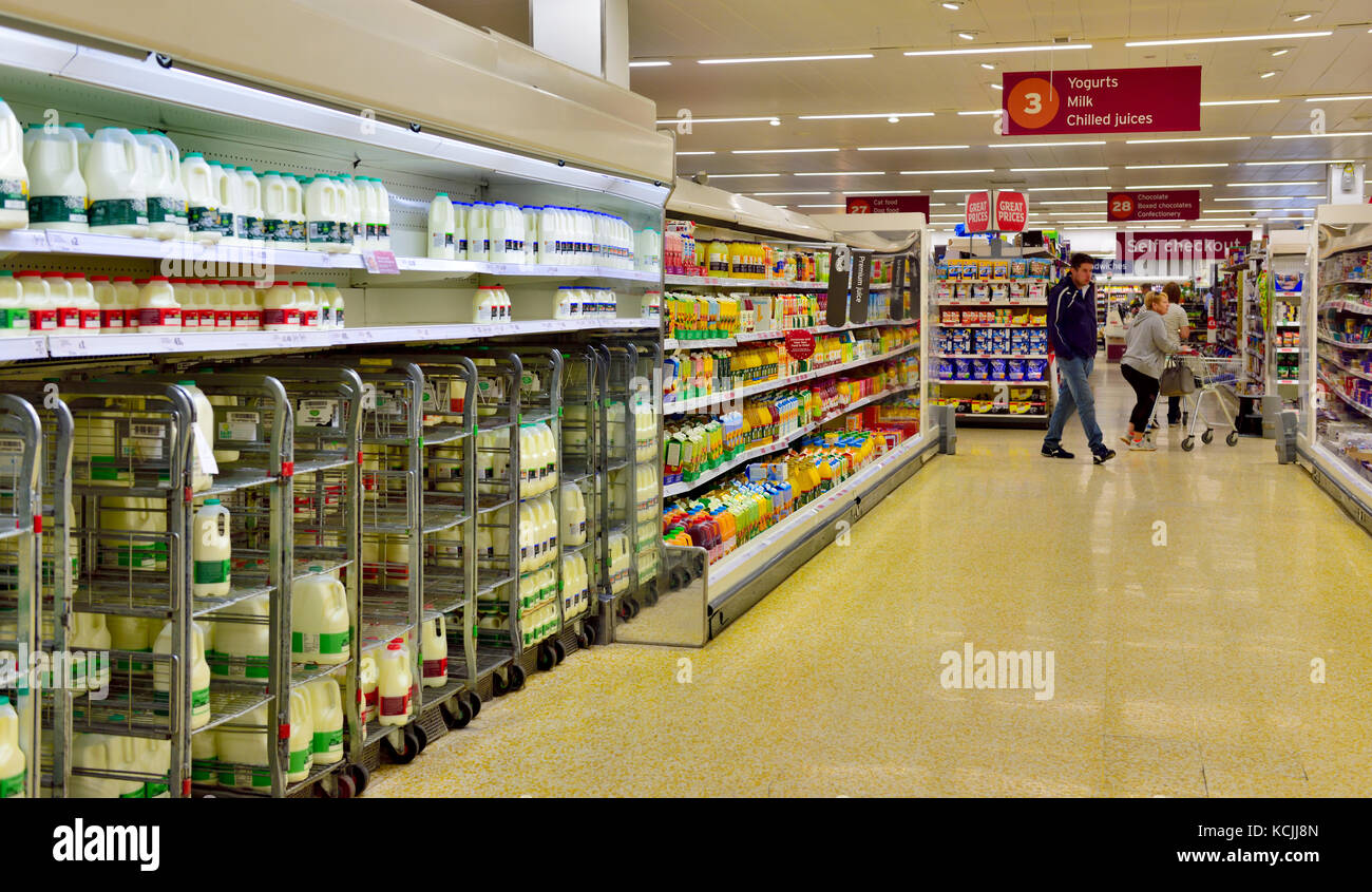 Supermarkt In Der Nähe Von Meinem Standort Supermarkt Gang Stockfotos und -bilder Kaufen - Alamy