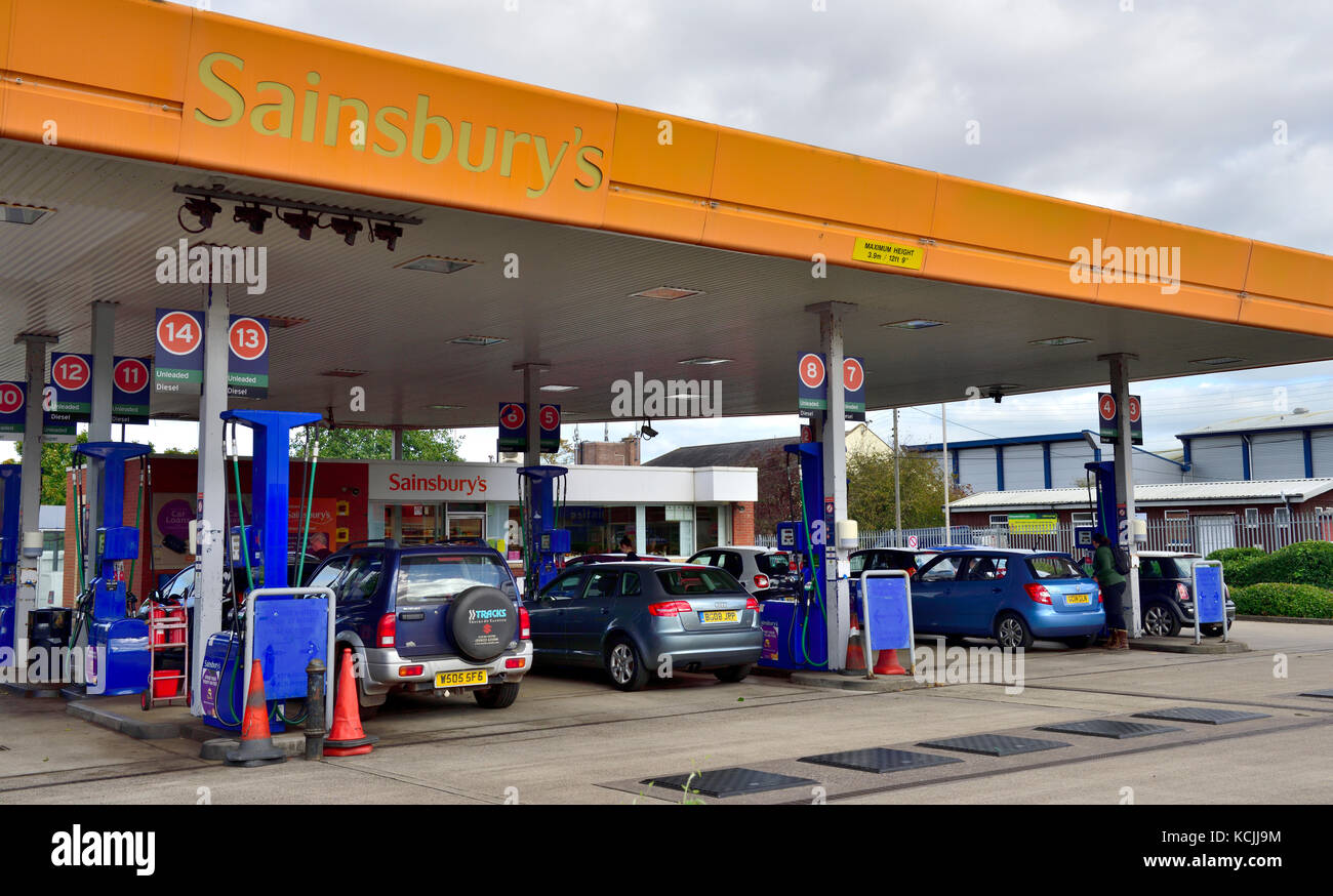 Sainsbury's Supermarkt Tankstelle Stockfoto