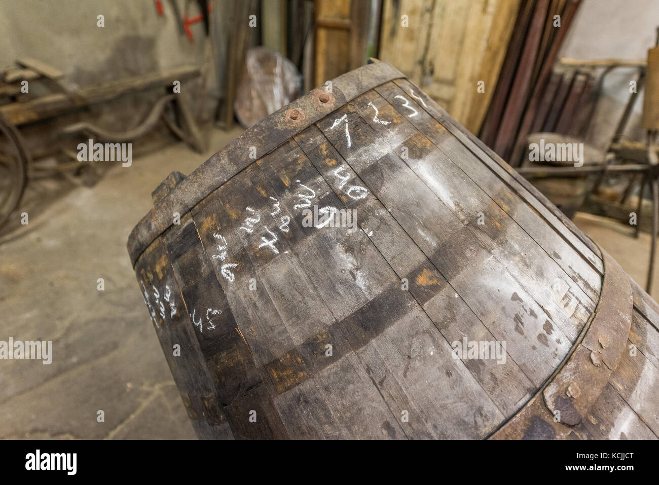 Barrel Reparatur bei Poças Junior, Vila Nova de Gaia, Portugal Stockfoto