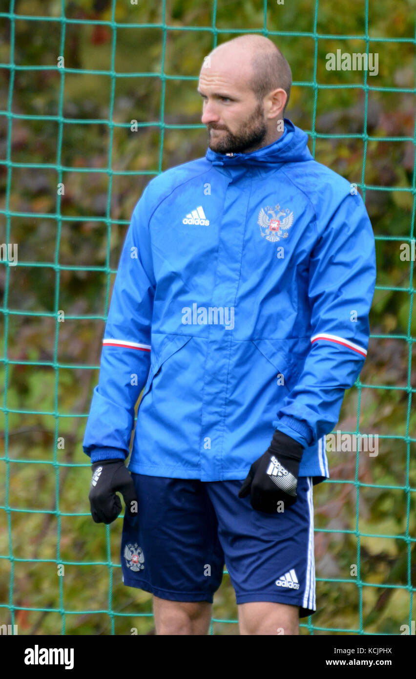 Moskau, Russland. 05th Oktober 2017. Der russische internationale Fußball-Mittelfeldspieler Konstantin Rausch trainiert vor dem Testspiel gegen Südkorea am 5. Oktober 2017 in Moskau. Quelle: Alizada Studios/Alamy Live News Stockfoto