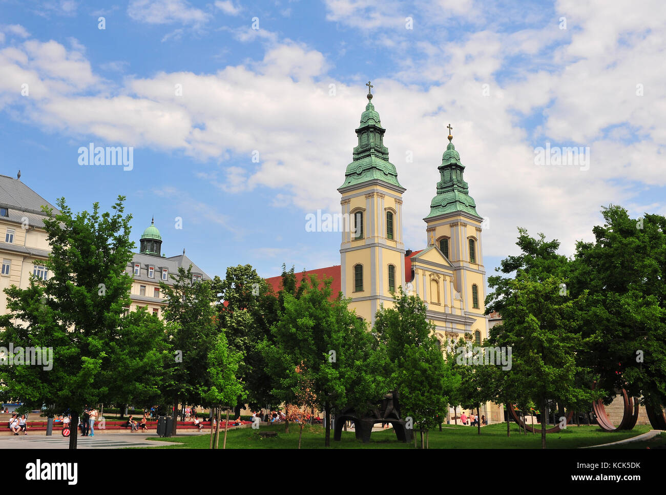 Budapest - Mai 28: barocke Kirche in der Innenstadt von Budapest am 28. Mai 2016. Stockfoto