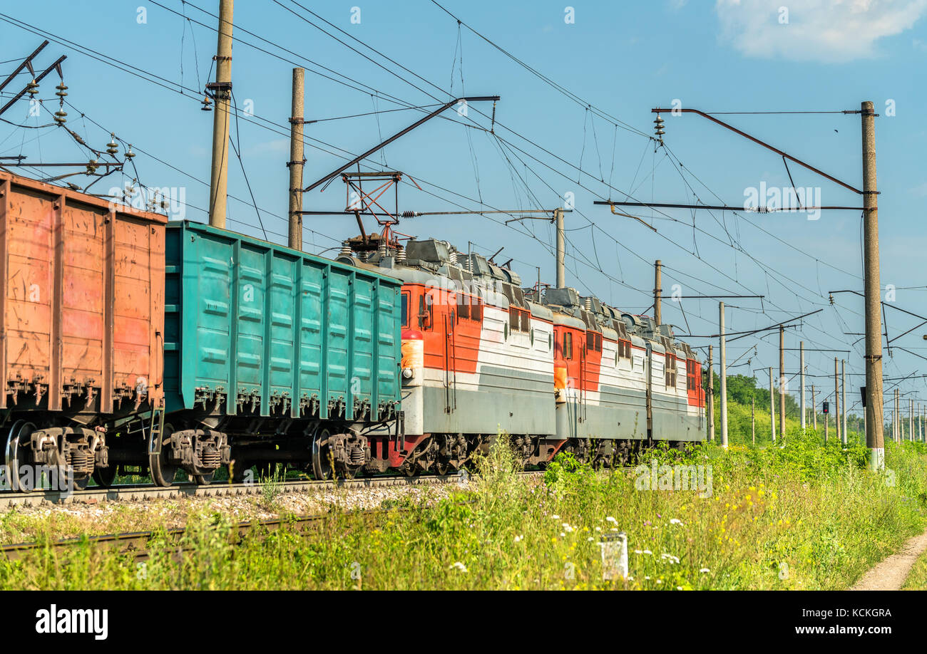 Güterzug in Russland Stockfoto