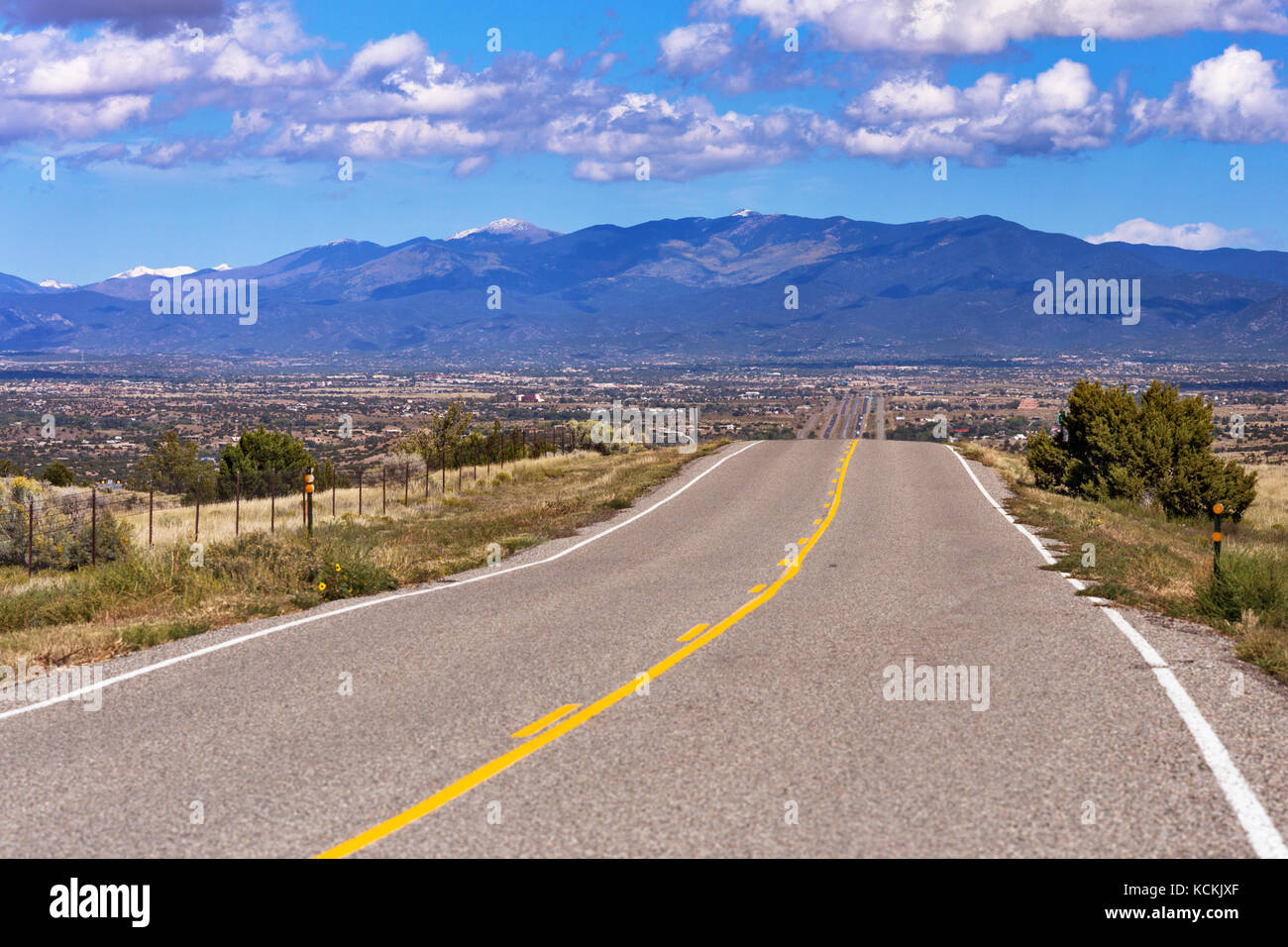 Straße nach Santa Fe, New Mexico Stockfoto