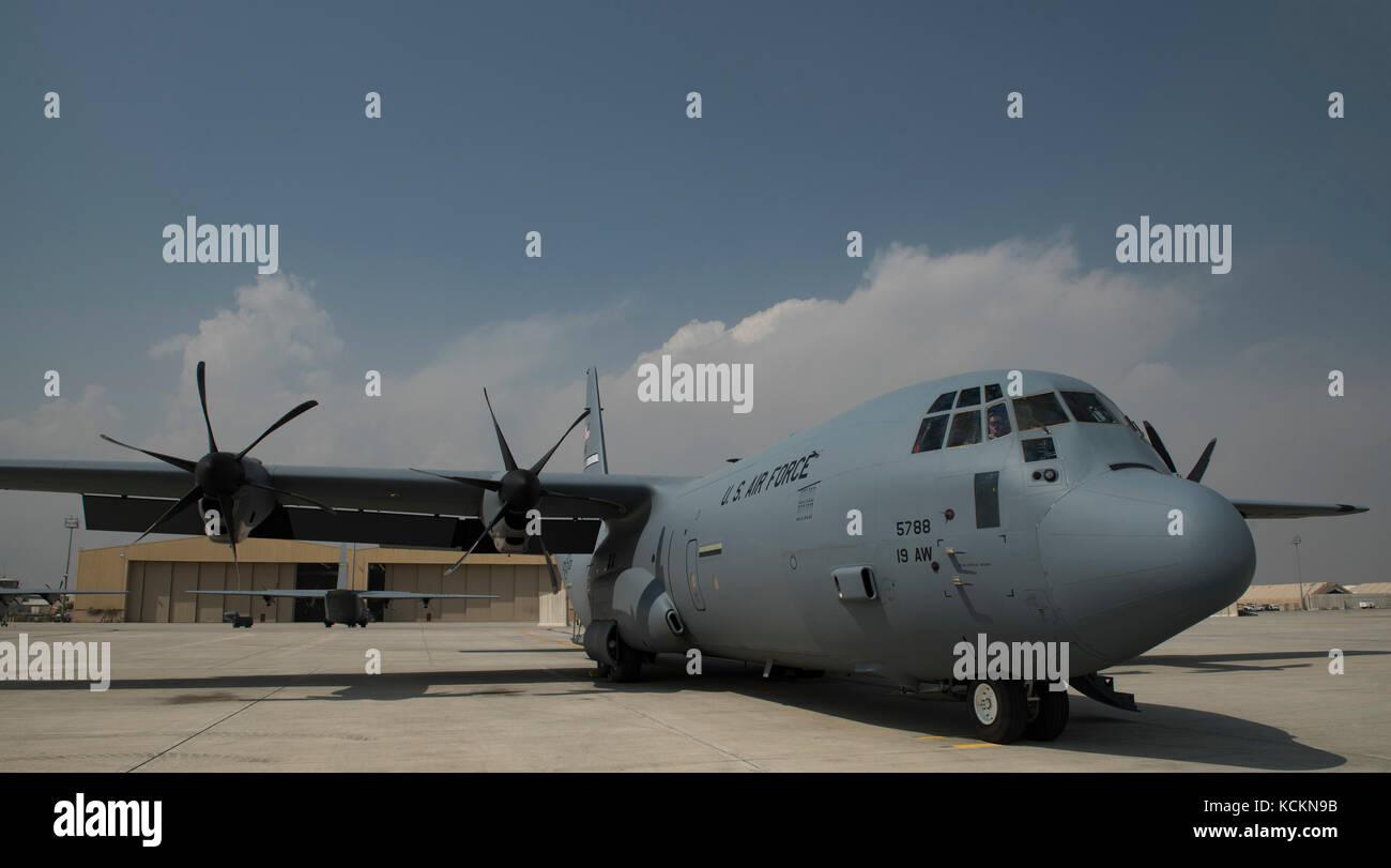 Super C-130J Hercules hebt ab Flughafen Bagram, Afghanistan, der 4. Oktober 2017 Stockfoto