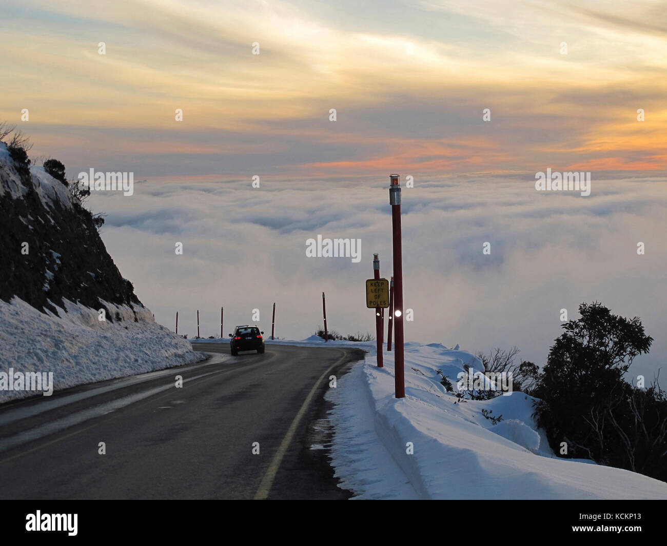 Great Alpine Road, 1800 m, Australiens höchste Durchgangsstraße; im Winter sind Ketten erforderlich. Mount Hotham, Victoria, Australien Stockfoto