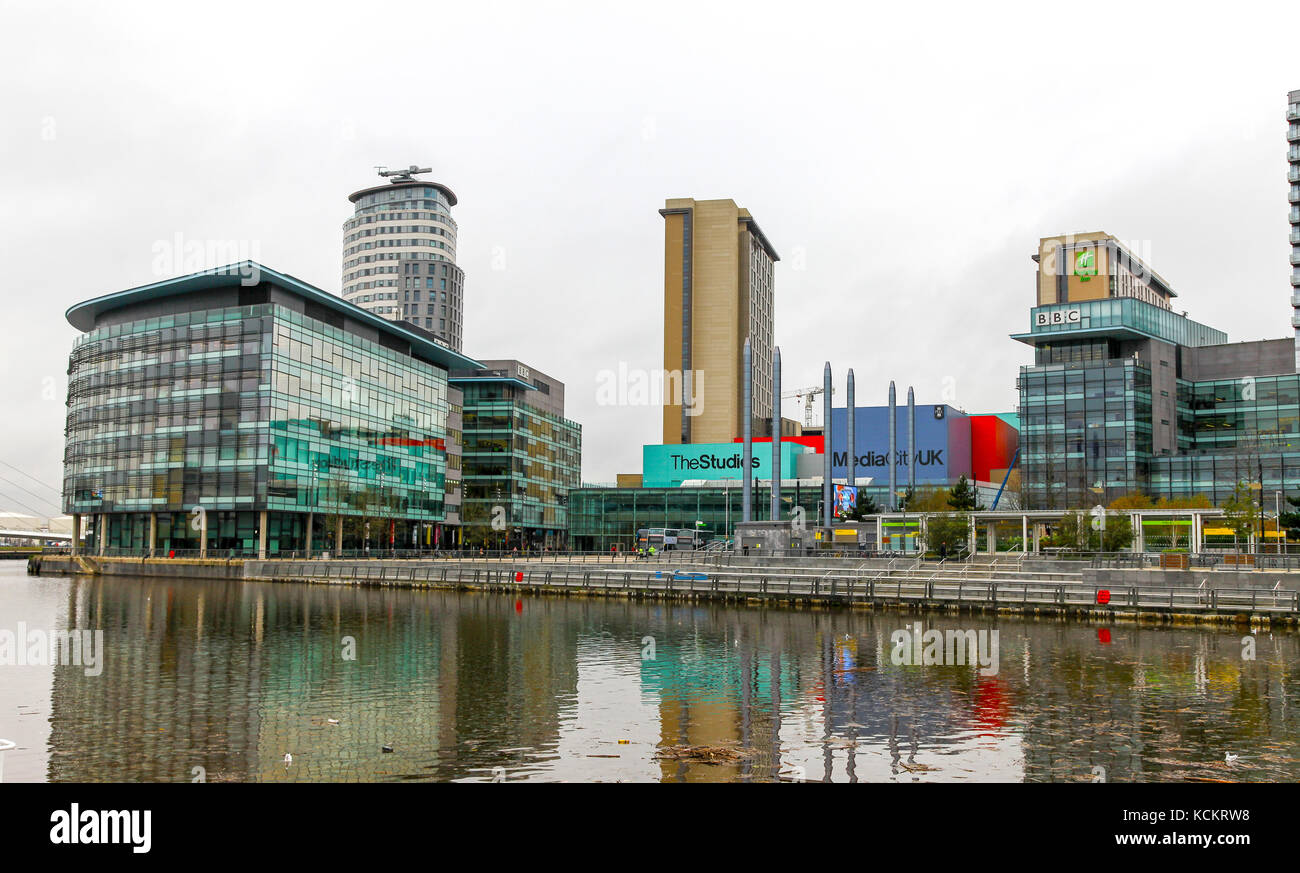 BBC-TV-Studios im Media City Großbritannien am Ufer des Manchester Ship Canal in Salford und Trafford, Greater Manchester, England, Großbritannien Stockfoto