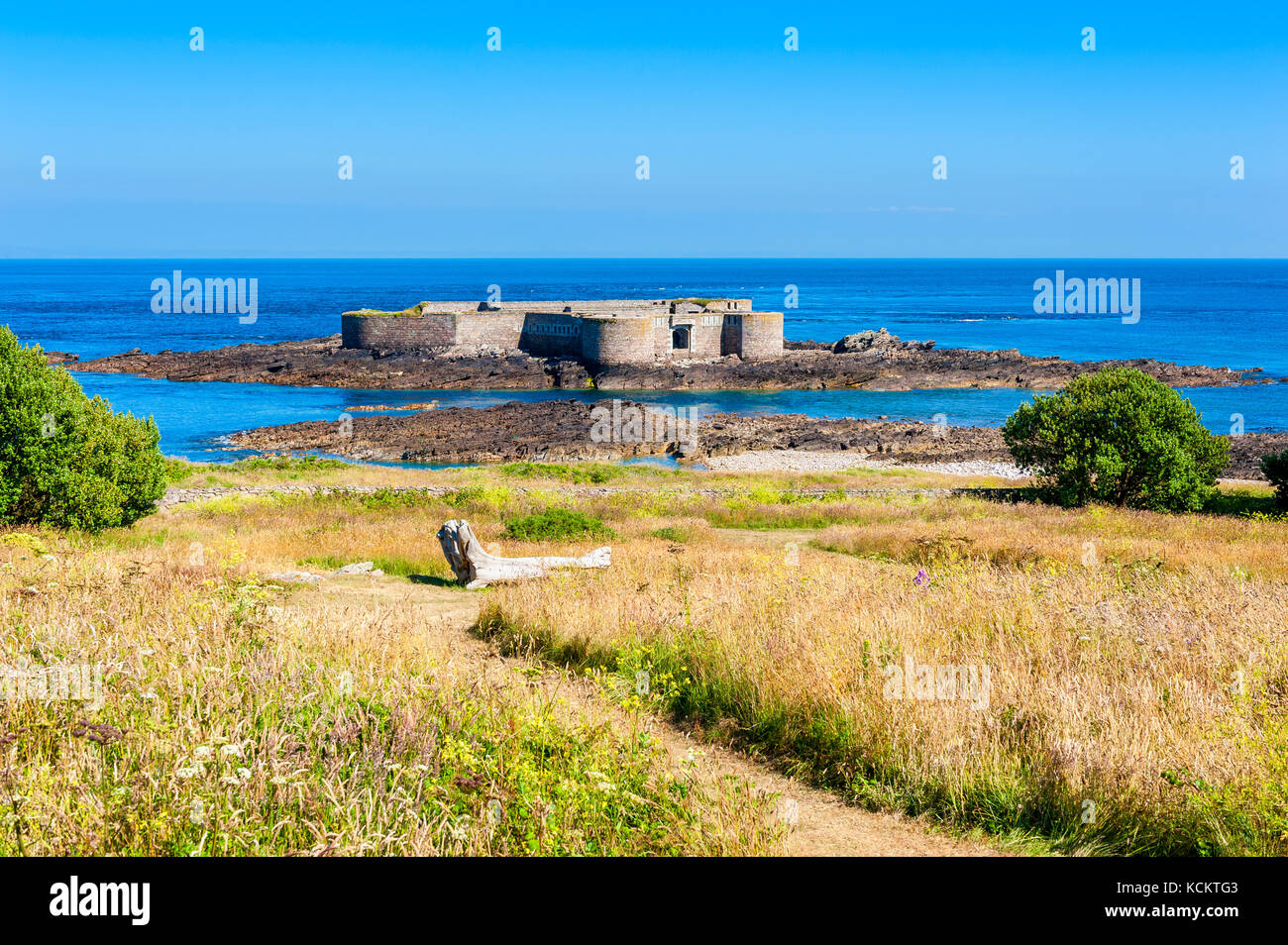 Fort an der Küste von Alderney, Channel Islands, Großbritannien Stockfoto