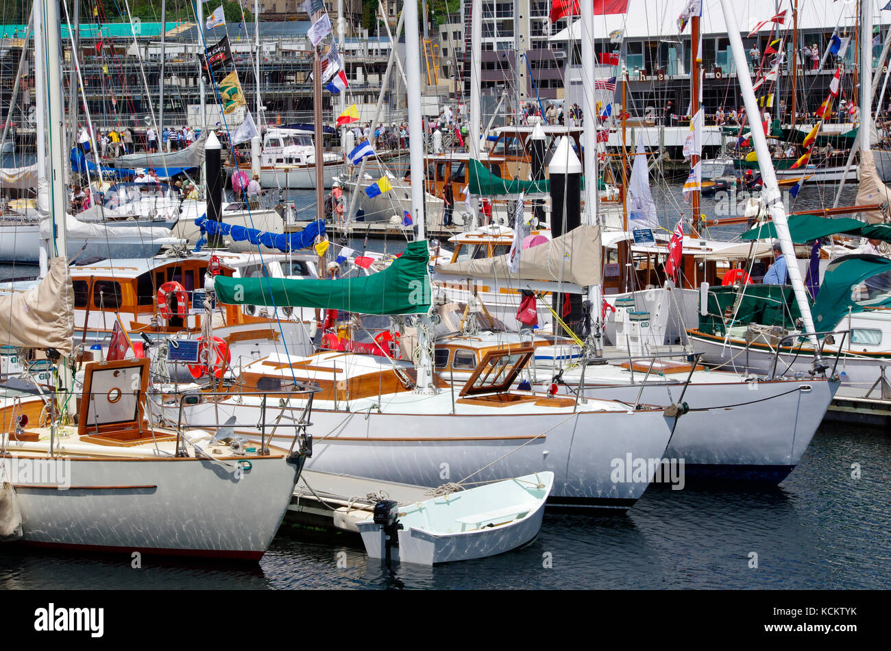 Das Australian Wooden Boat Festival, eine alle zwei Jahre stattfindende viertägige Veranstaltung im Februar. Das Festival 2013 lockte über 200 000 Besucher und Hunderte von Schiffen an Stockfoto