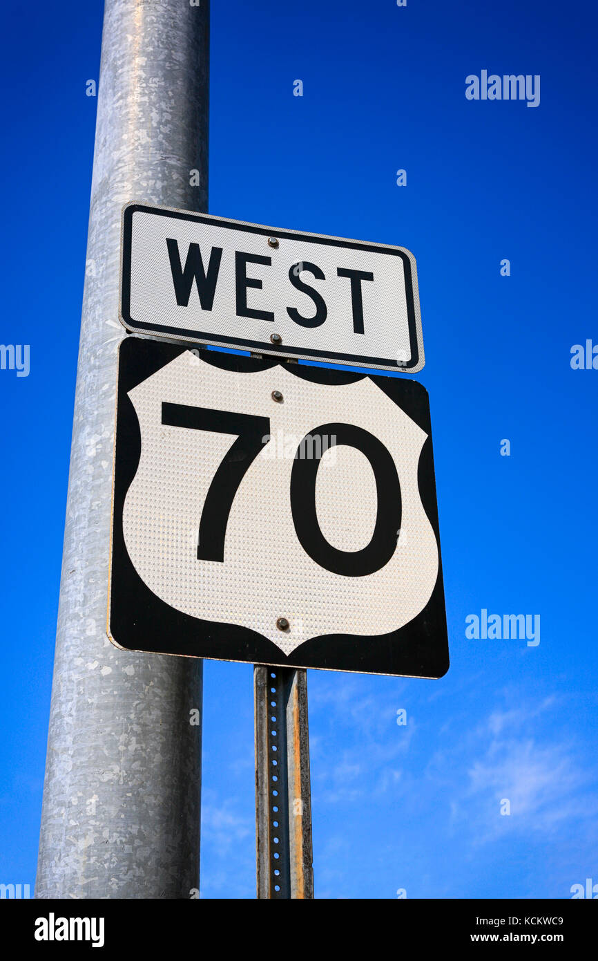 Straßenschild West 70 in downton Lebanon Tennessee, USA Stockfoto