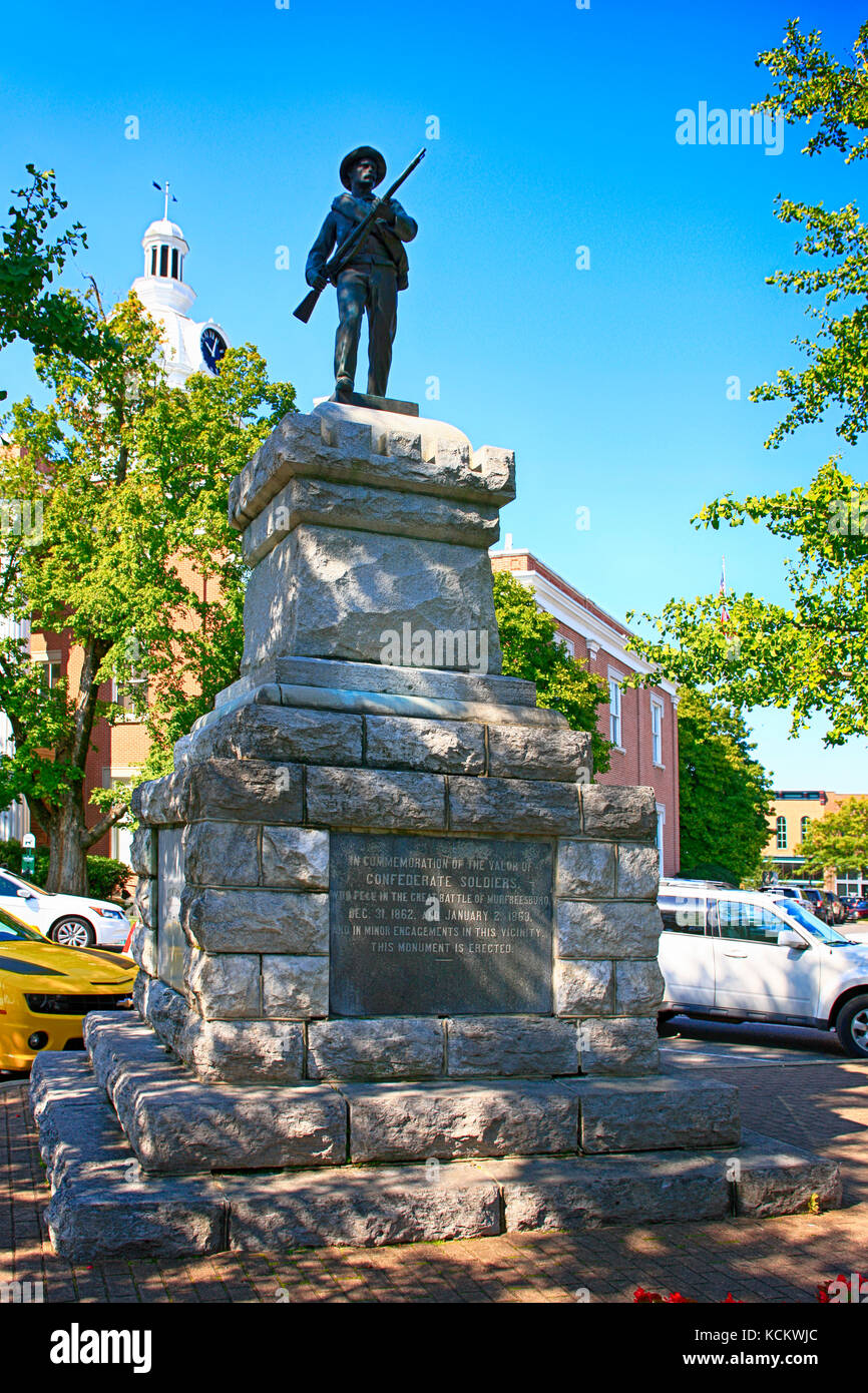 Das Confederate Soldier's Monument von 1901 auf dem Public Square in Murfreesboro, USA Stockfoto