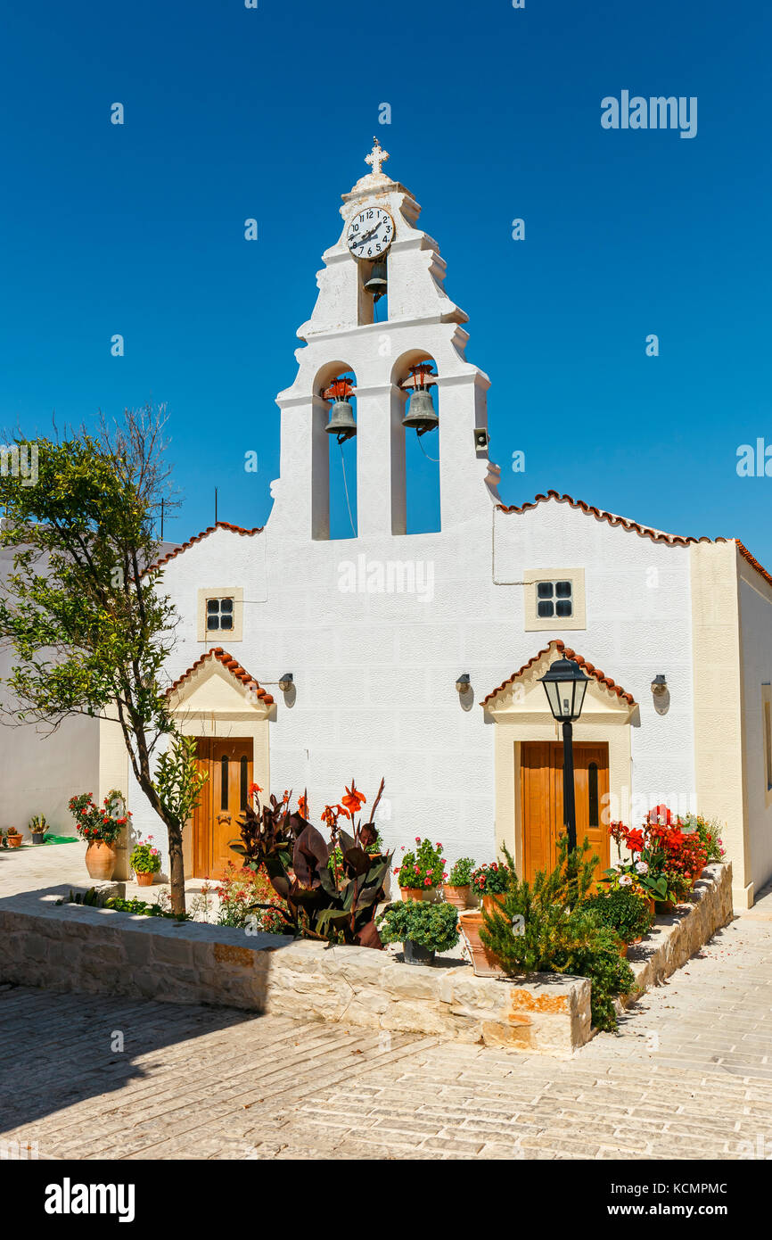 Kirche in traditionellen creten Dorf margarites berühmt für handgefertigte Keramik, Kreta, Griechenland Stockfoto