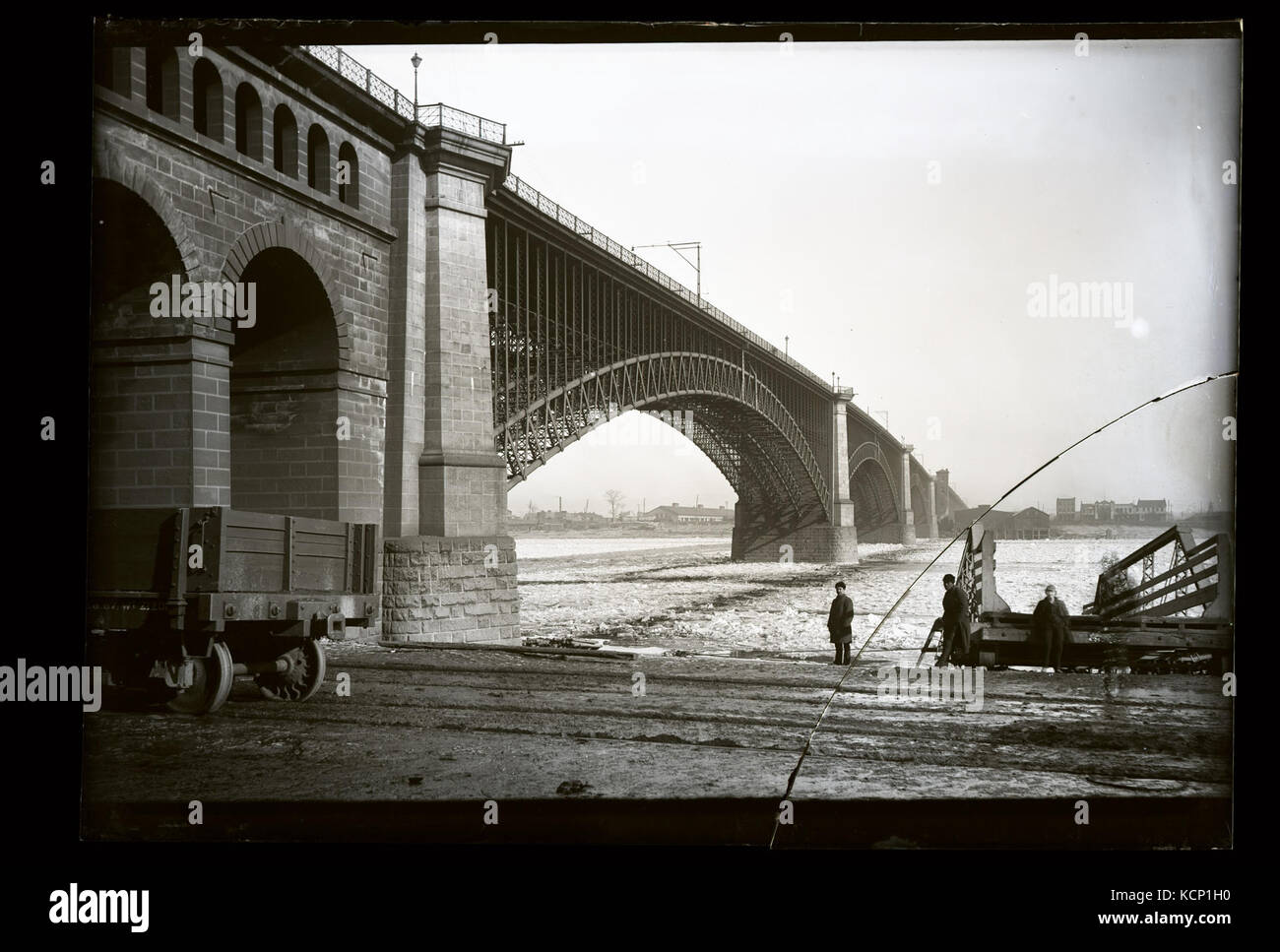 Eads Bridge im Januar 1887 Einfrieren des Mississippi Flusses Stockfoto