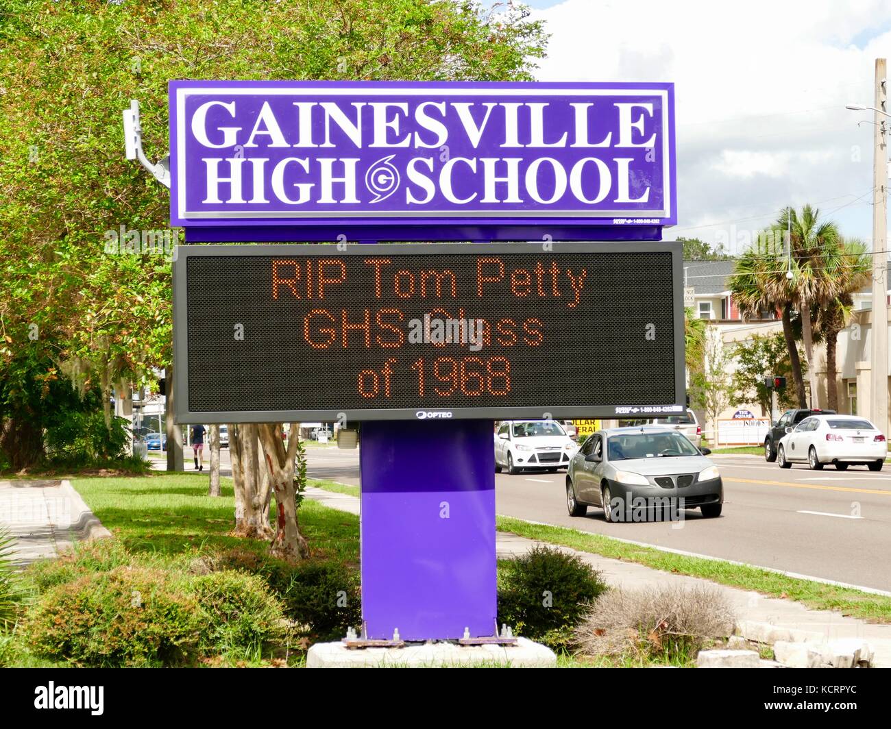 Denkmal am Festzelt für Tom Petty, Gainesville High School besucht und war Mitglied der Abschlussklasse von 1968. Gainesville, Florida, USA. Stockfoto