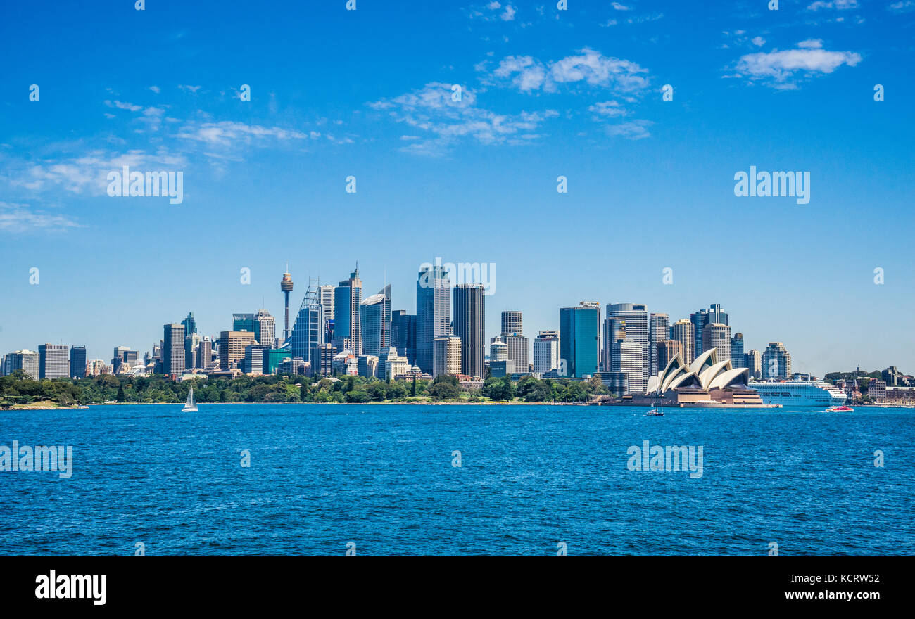 Australien, New South Wales, Port Jackson, mit Blick auf die Skyline von Sydney Sydney Harbour Stockfoto
