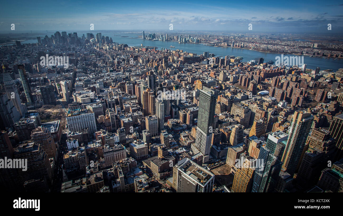 Oben auf dem Empire State Building new york New York Manhattan usa Blick nach Süden und Norden Stockfoto