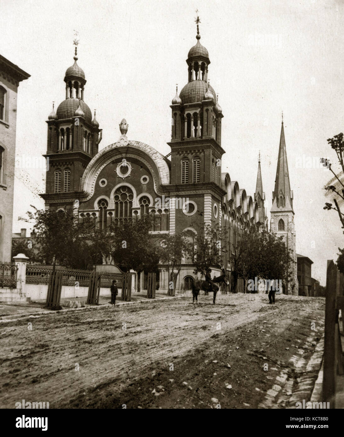 Gemeinde Shaare Emeth. Nordostecke des siebzehnten und Kiefer Straßen Stockfoto