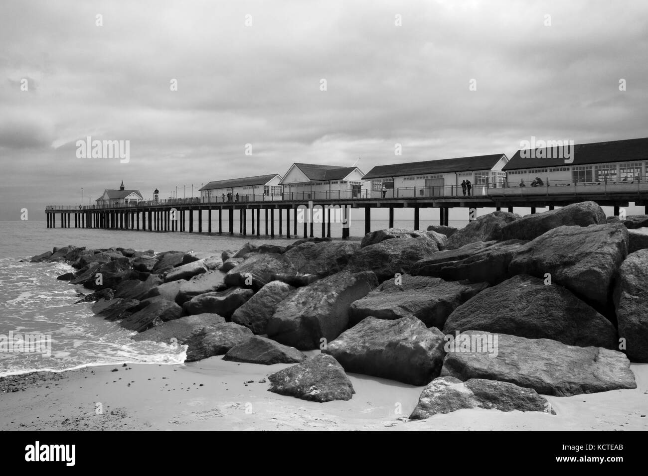 Schwarz-weiß Bild von southwold Pier, Suffolk, England Stockfoto