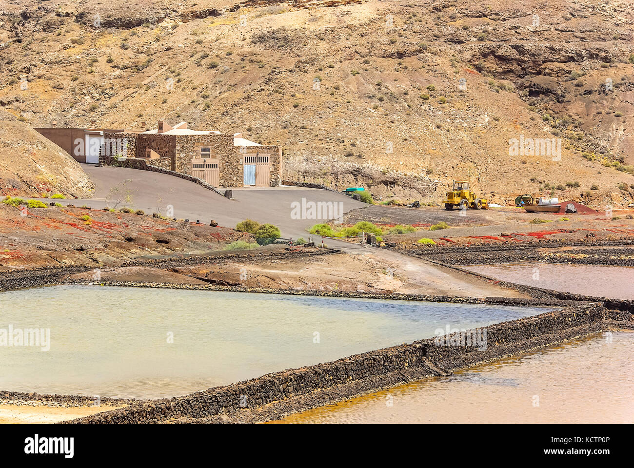 Die Salzraffinerie von Janubio (Salinas de Janubio) auf Lanzarote, Kanarische Inseln, Spanien. Stockfoto